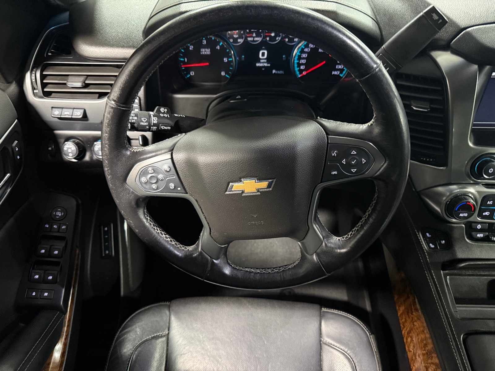 Thumbnail: 2019 Chevrolet Tahoe - 4