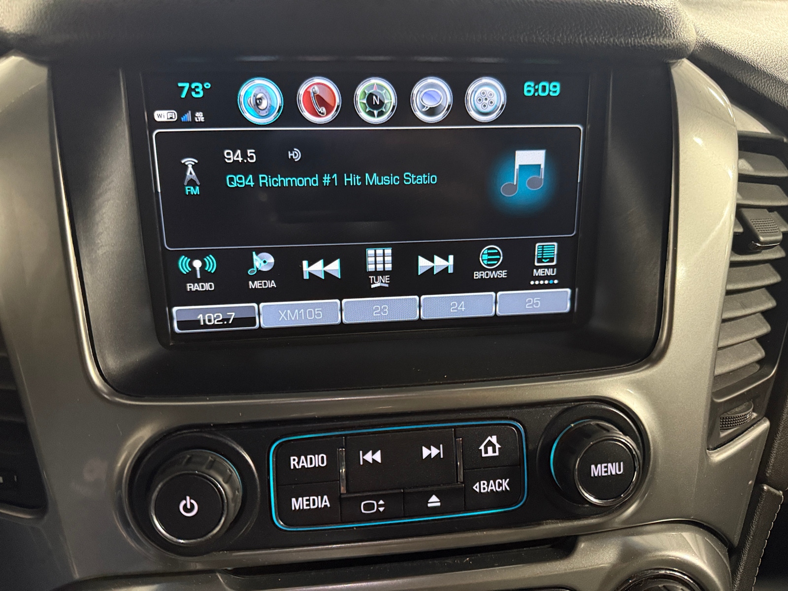 Thumbnail: 2019 Chevrolet Tahoe - 3