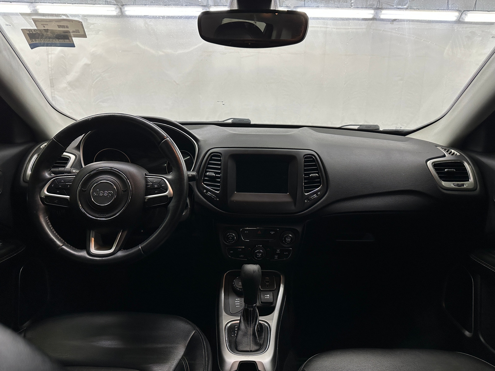 Thumbnail: 2018 Jeep Compass - 3
