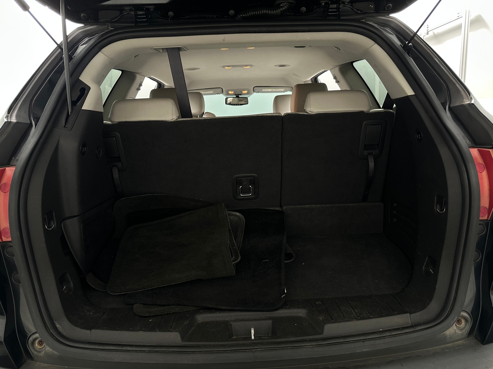 Thumbnail: 2012 Chevrolet Traverse - 6
