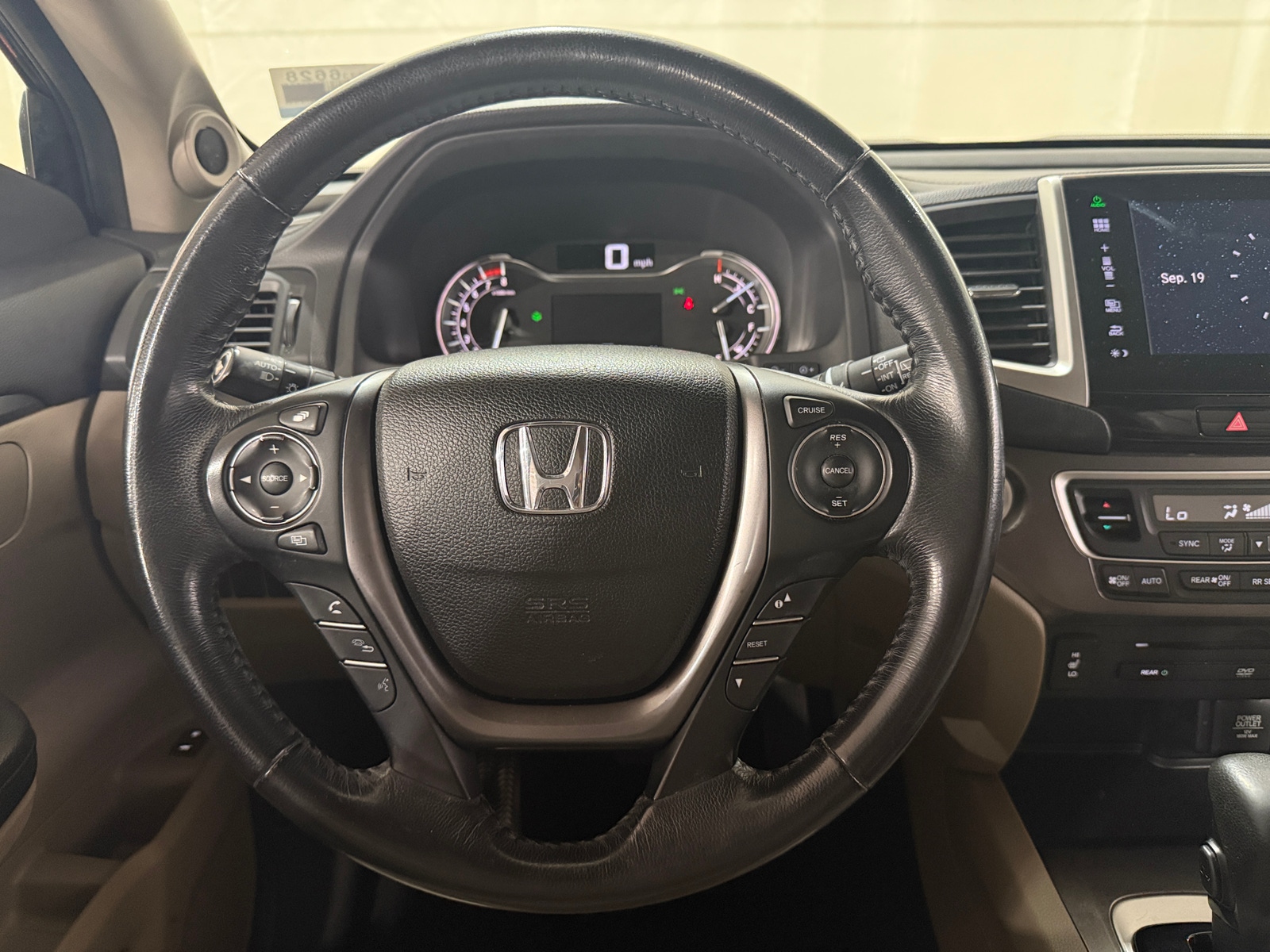 Thumbnail: 2016 Honda Pilot - 4