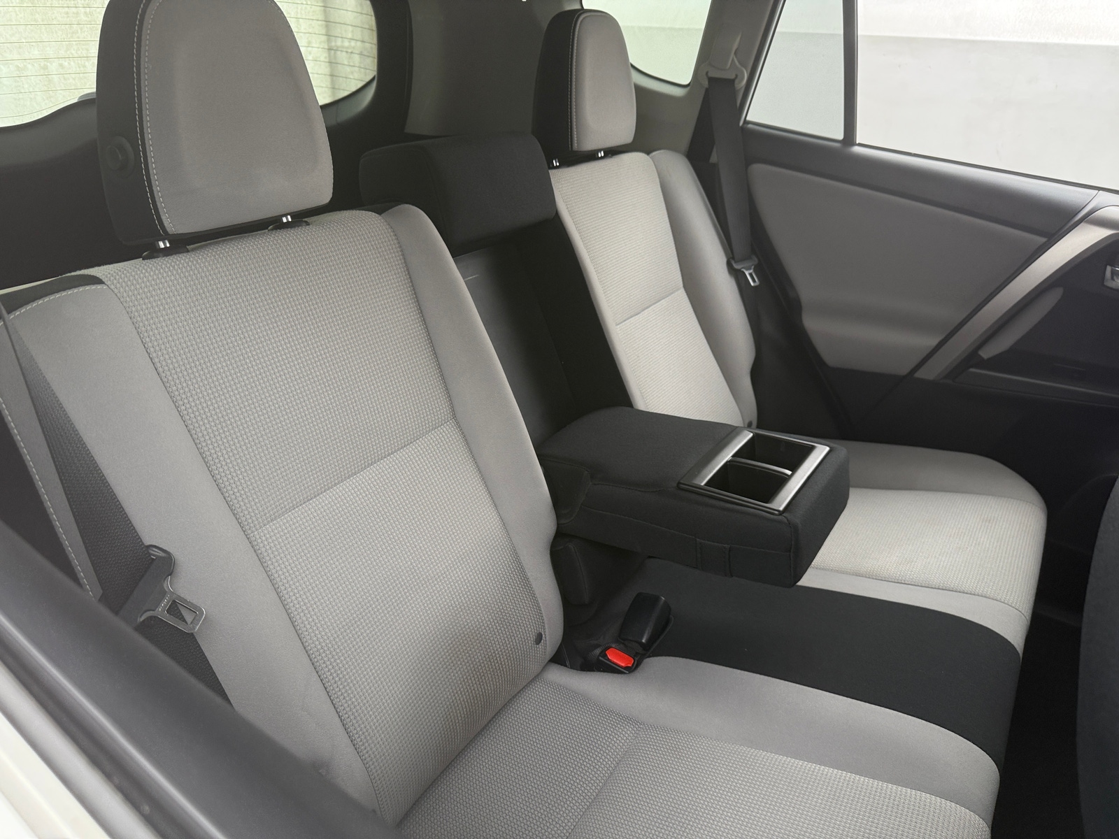 Thumbnail: 2017 Toyota RAV4 - 6