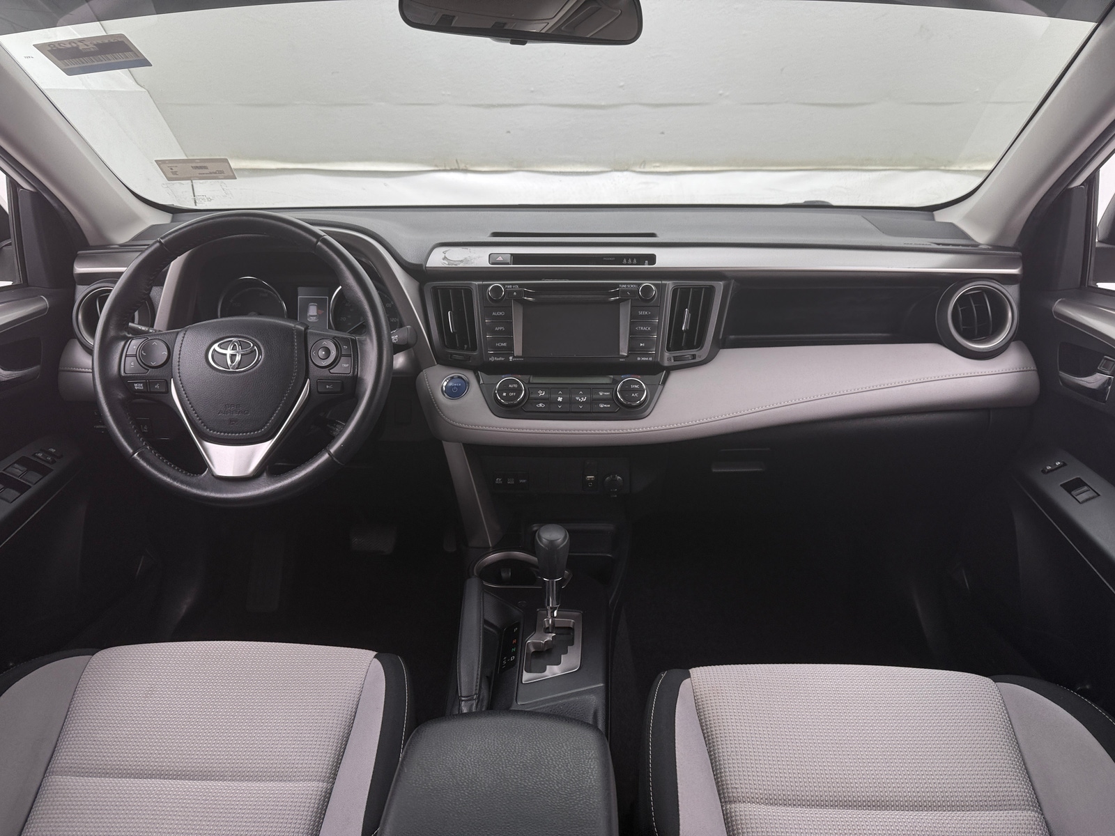Thumbnail: 2017 Toyota RAV4 - 3