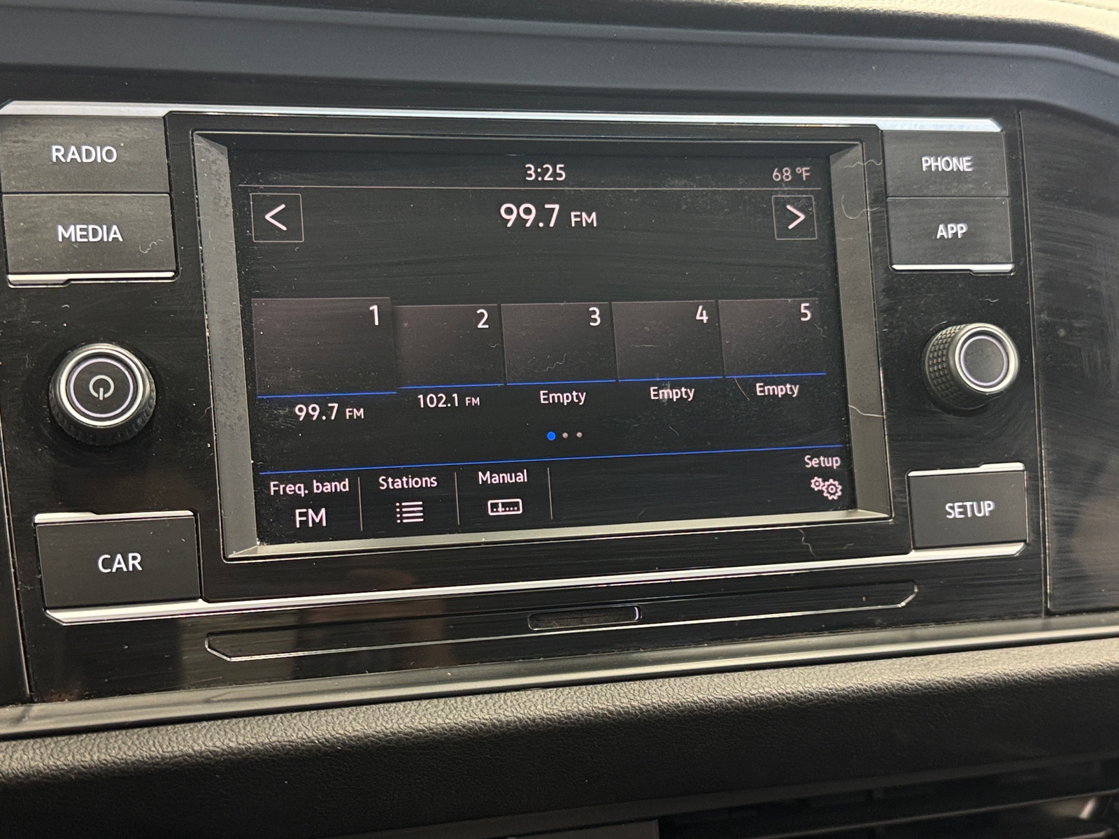 Thumbnail: 2019 Volkswagen Jetta - 3