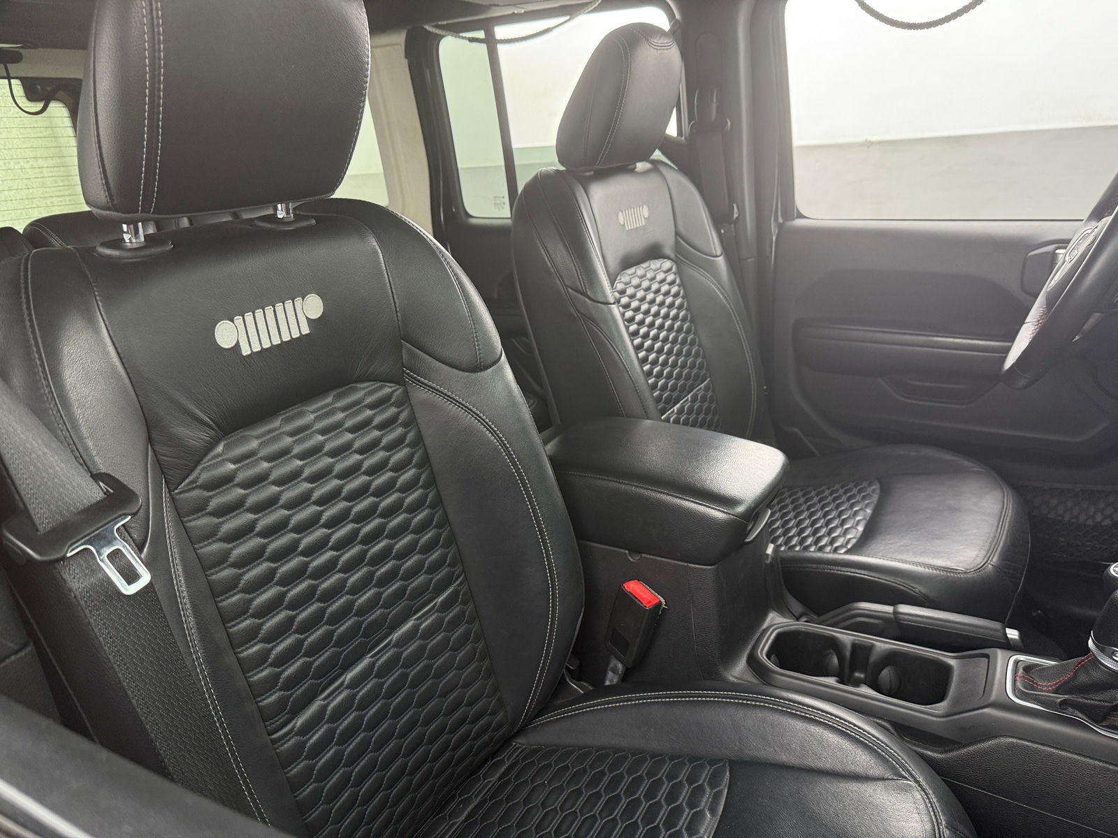 Thumbnail: 2018 Jeep Wrangler - 2