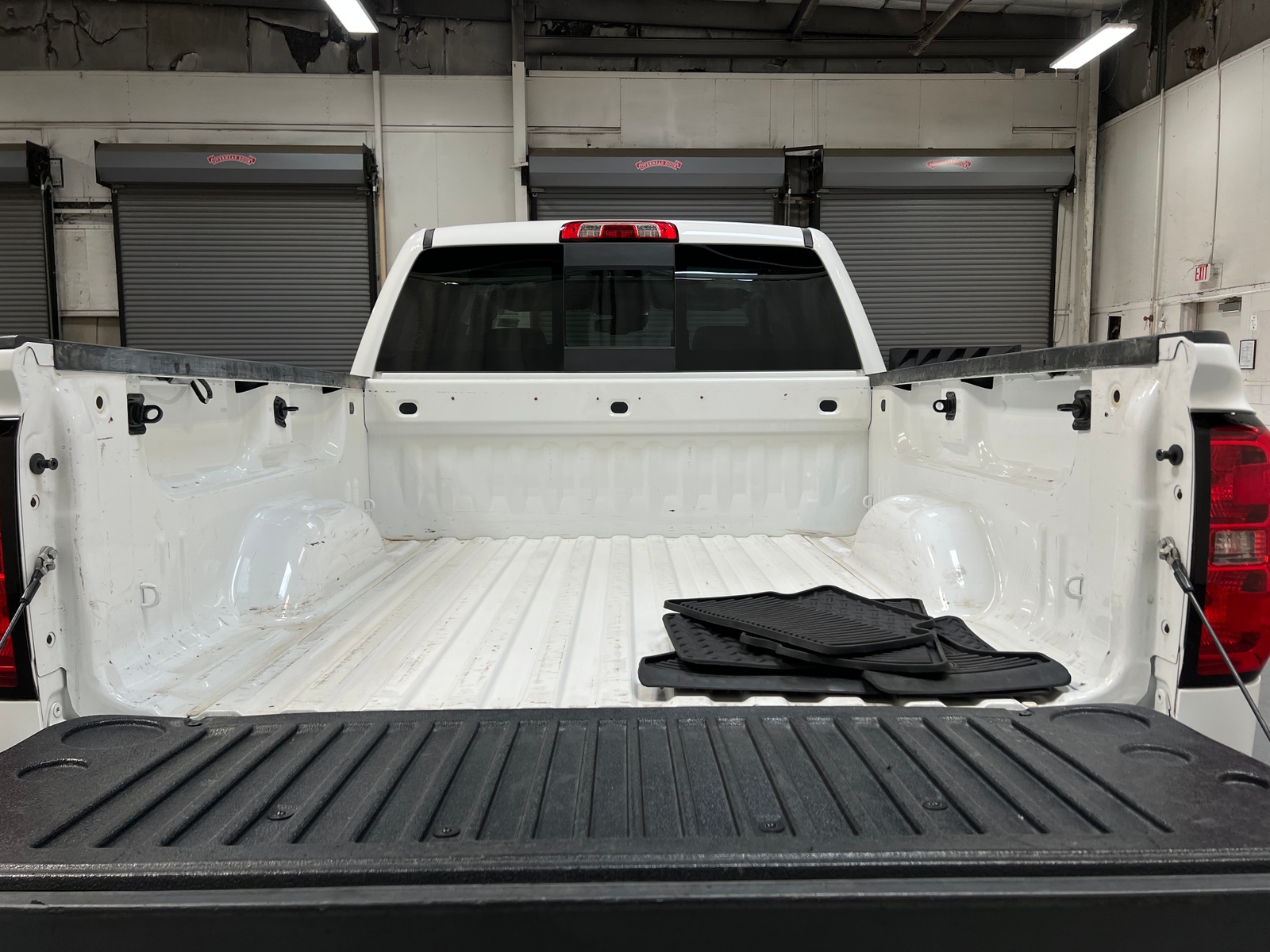Thumbnail: 2015 Chevrolet Silverado 1500 - 6
