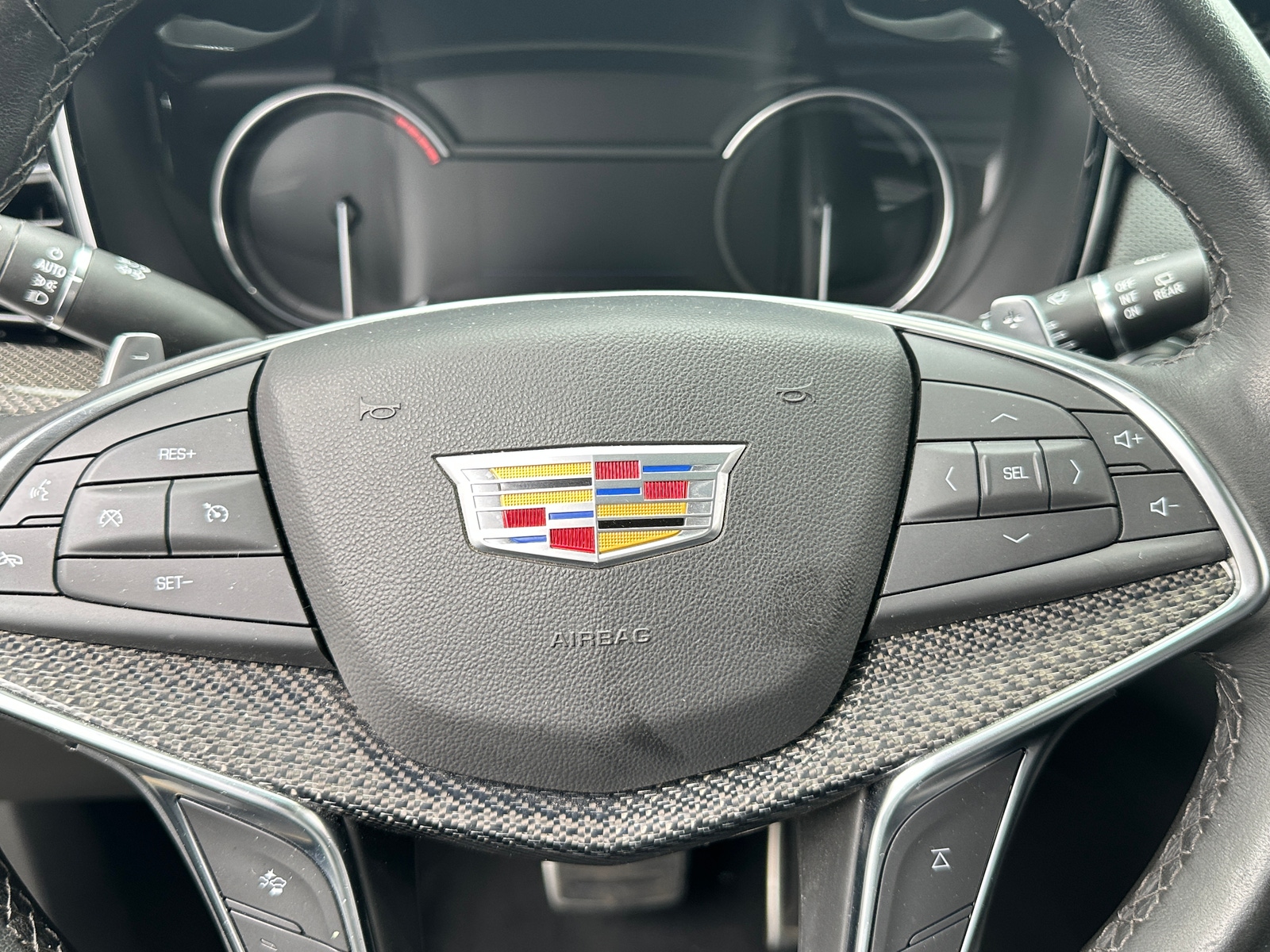 Thumbnail: 2022 Cadillac XT5 - 4