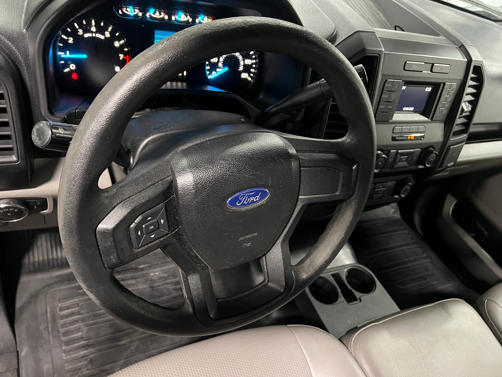 Thumbnail: 2016 Ford Econoline - 5