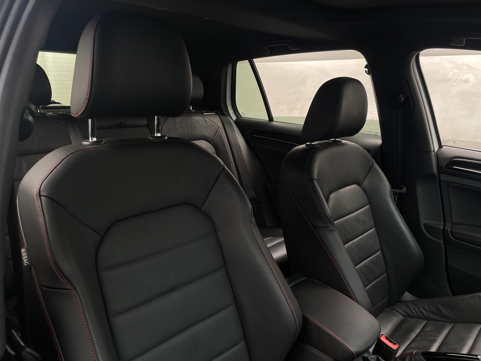 Thumbnail: 2017 Volkswagen Golf - 2