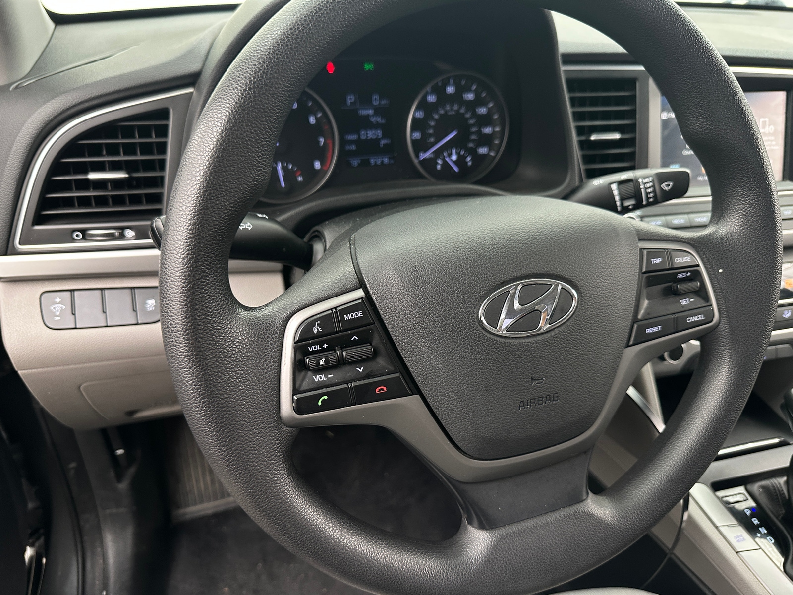 Thumbnail: 2017 Hyundai Elantra - 5