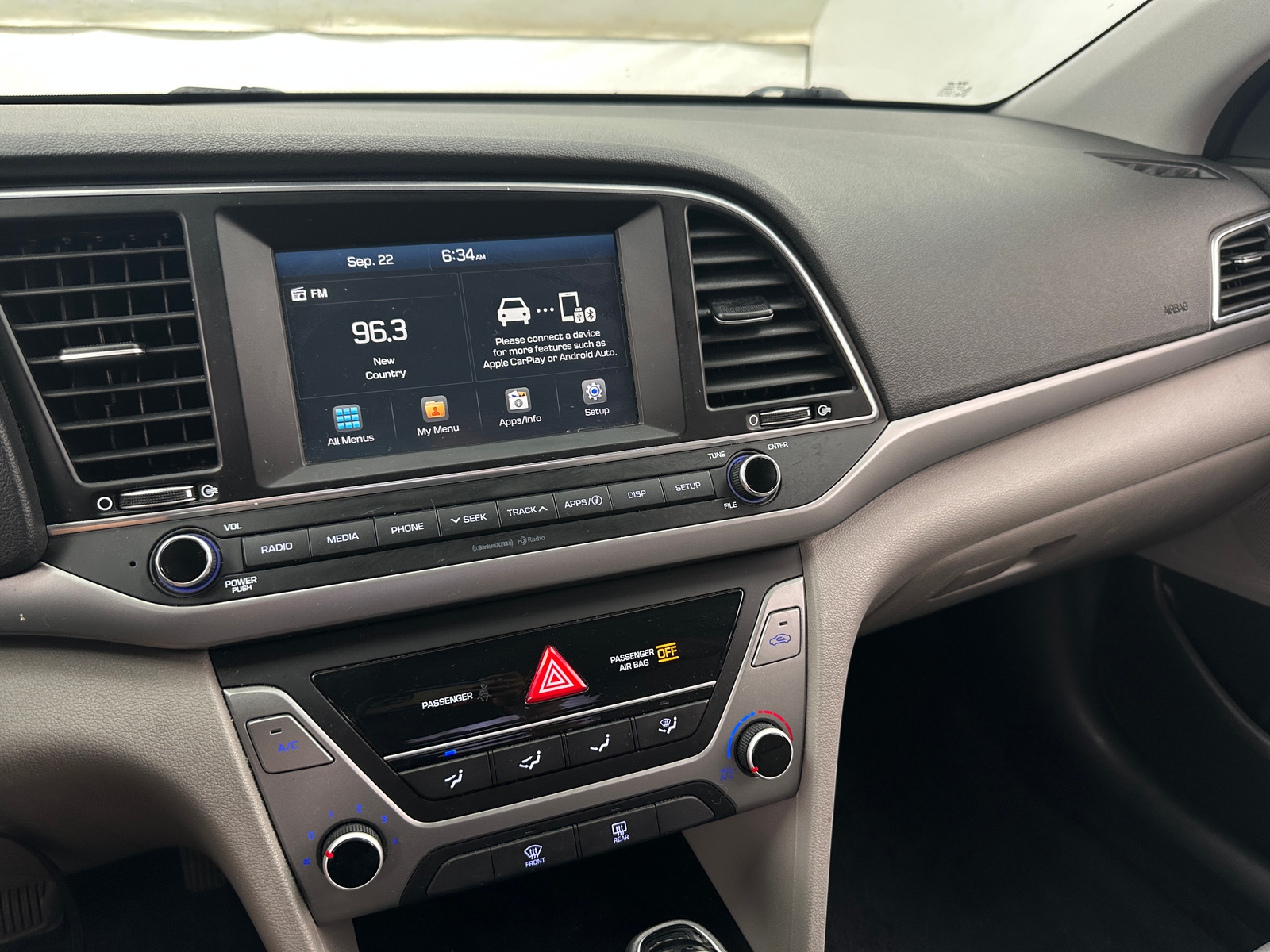 Thumbnail: 2017 Hyundai Elantra - 4