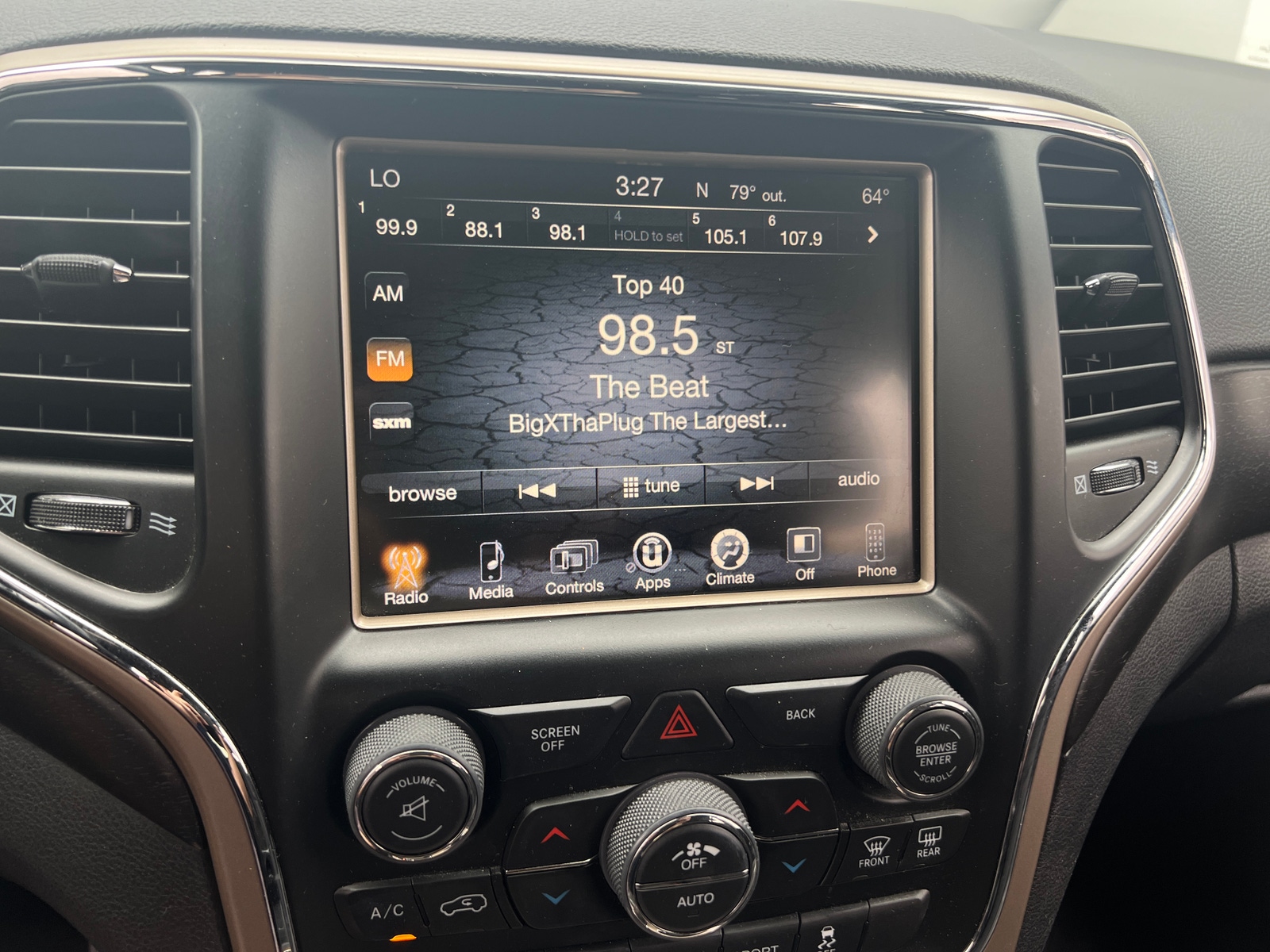 Thumbnail: 2016 Jeep Grand Cherokee - 4