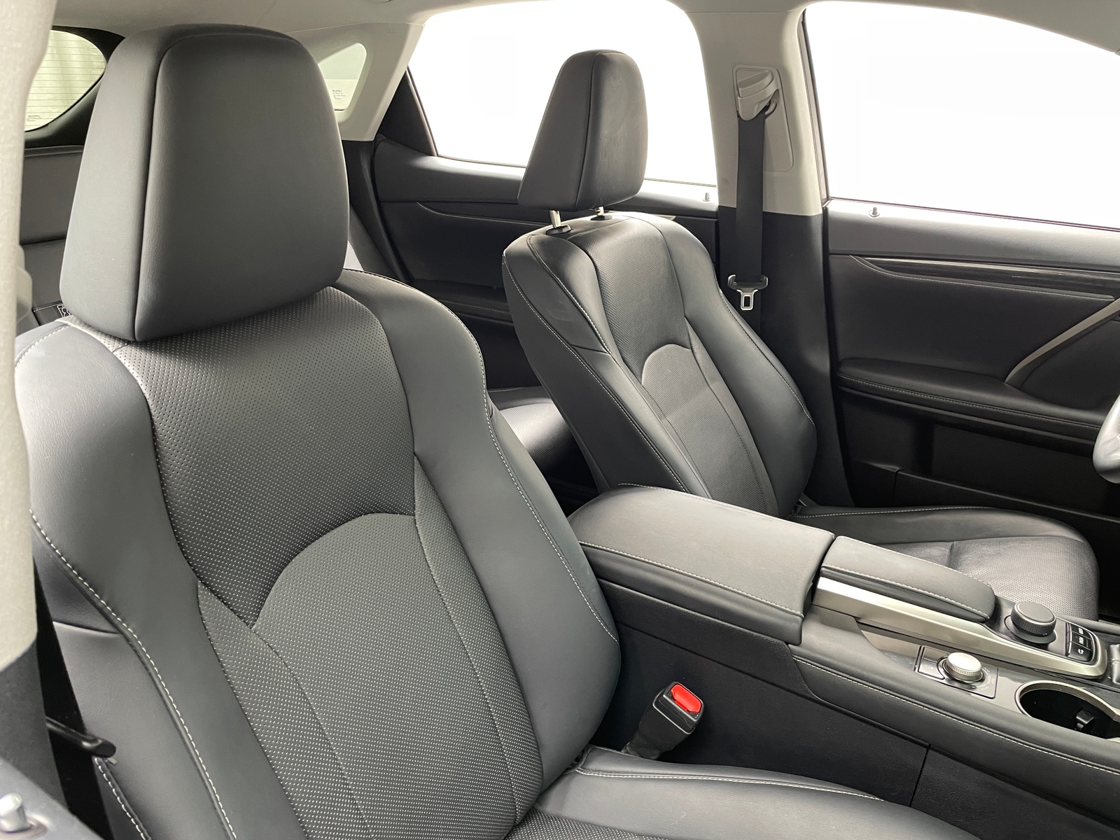 Thumbnail: 2018 Lexus RX - 2