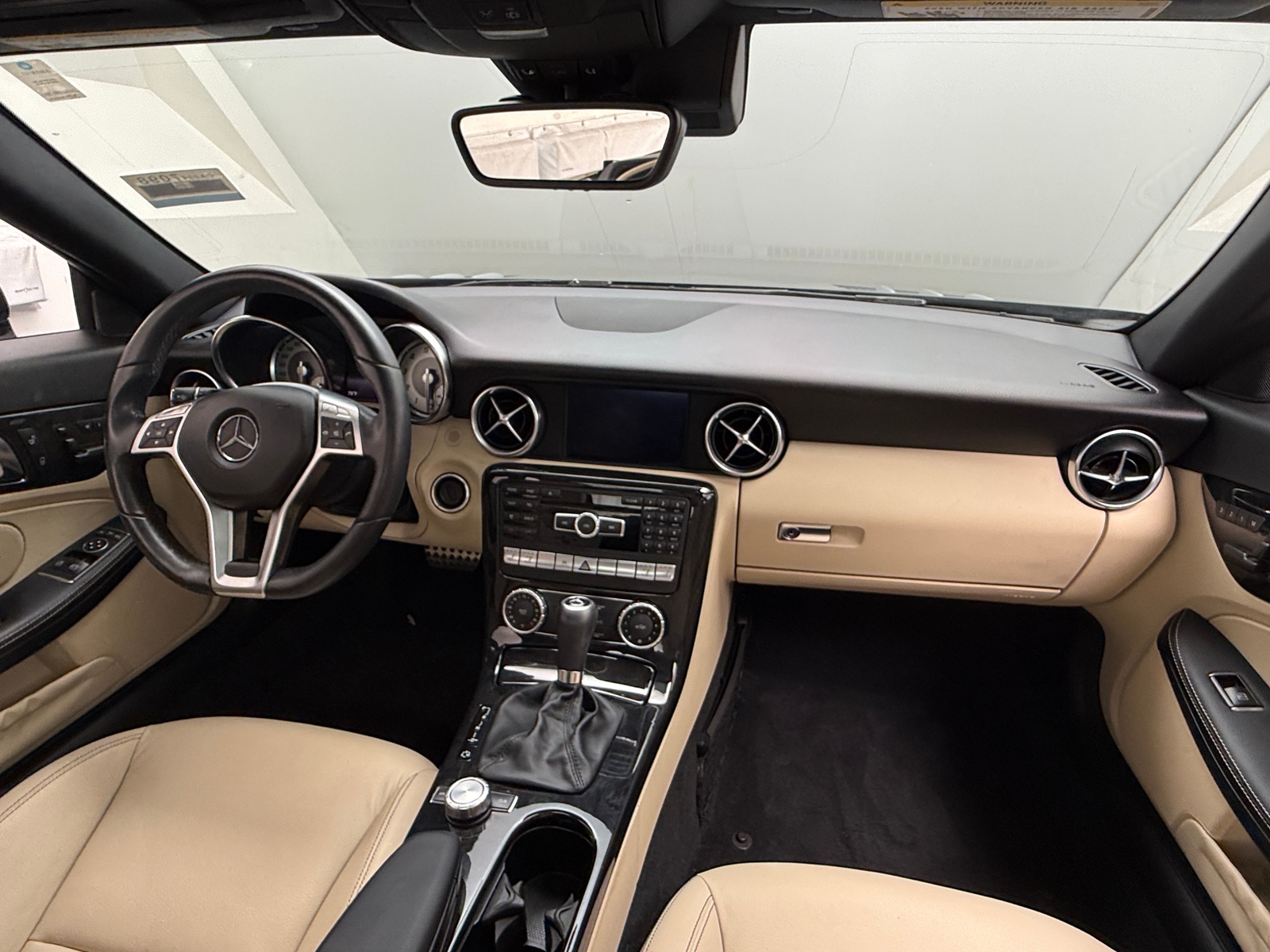 Thumbnail: 2015 Mercedes-Benz SLK - 2