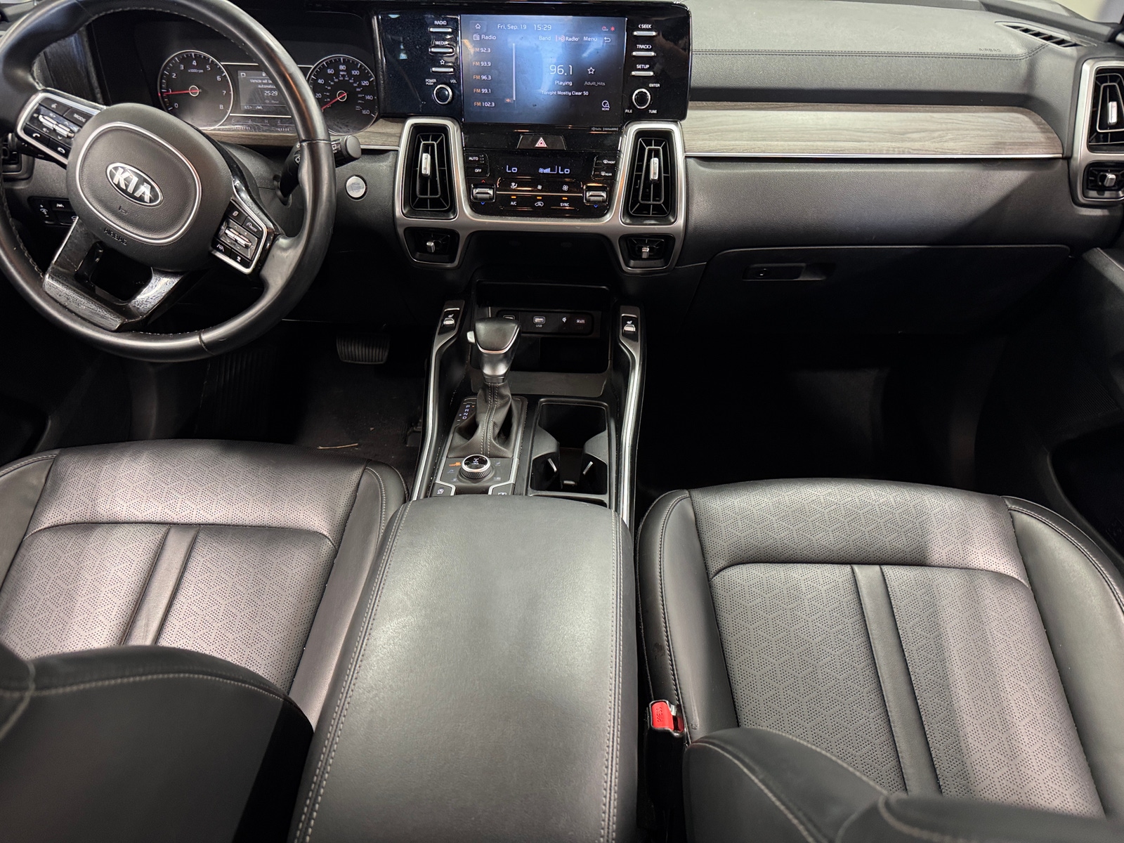 Thumbnail: 2021 Kia Sorento - 2