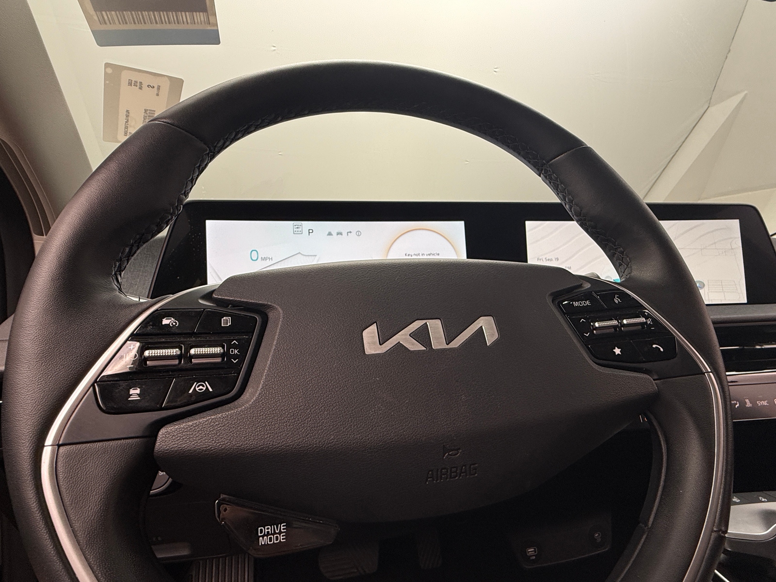 Thumbnail: 2023 Kia EV6 - 4