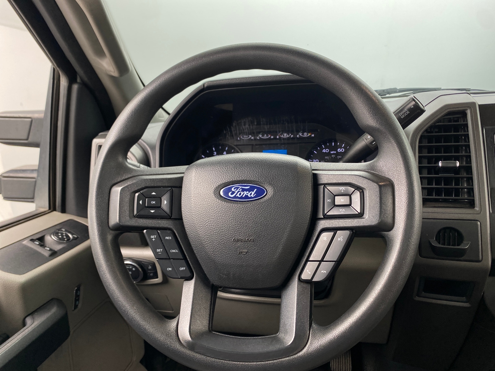 Thumbnail: 2022 Ford Econoline - 4