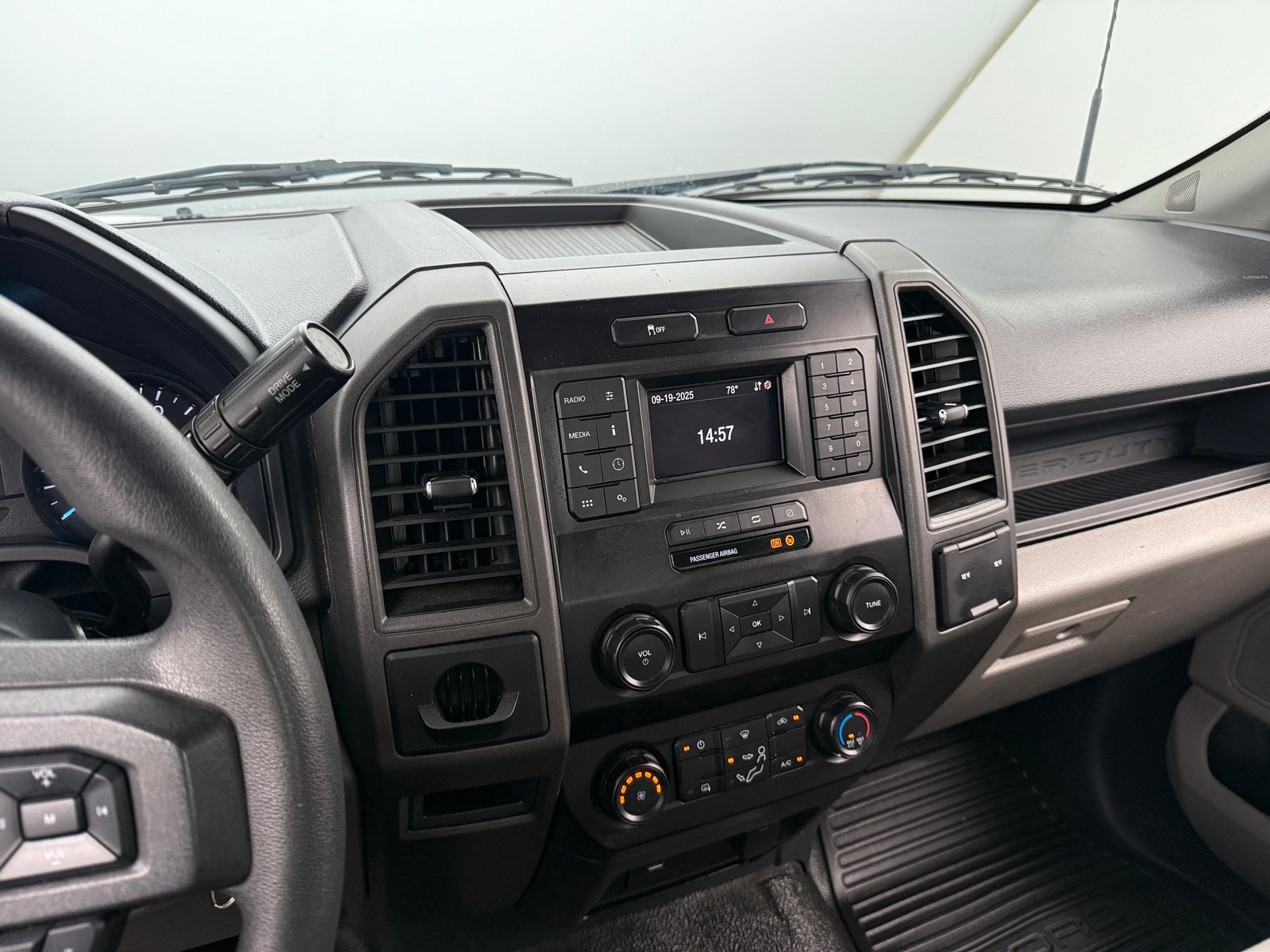 Thumbnail: 2022 Ford Econoline - 3