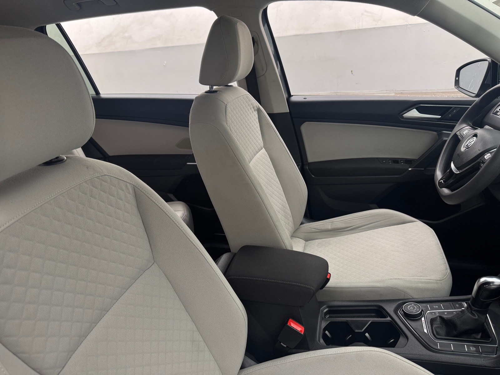 Thumbnail: 2018 Volkswagen Tiguan - 2