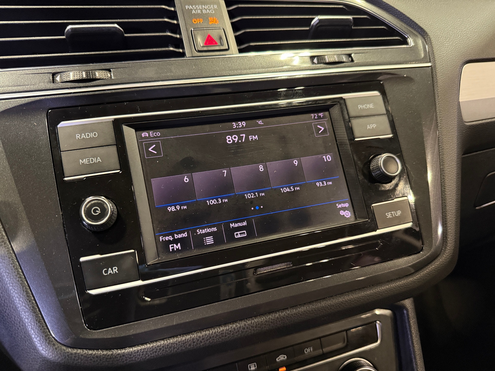 Thumbnail: 2018 Volkswagen Tiguan - 4