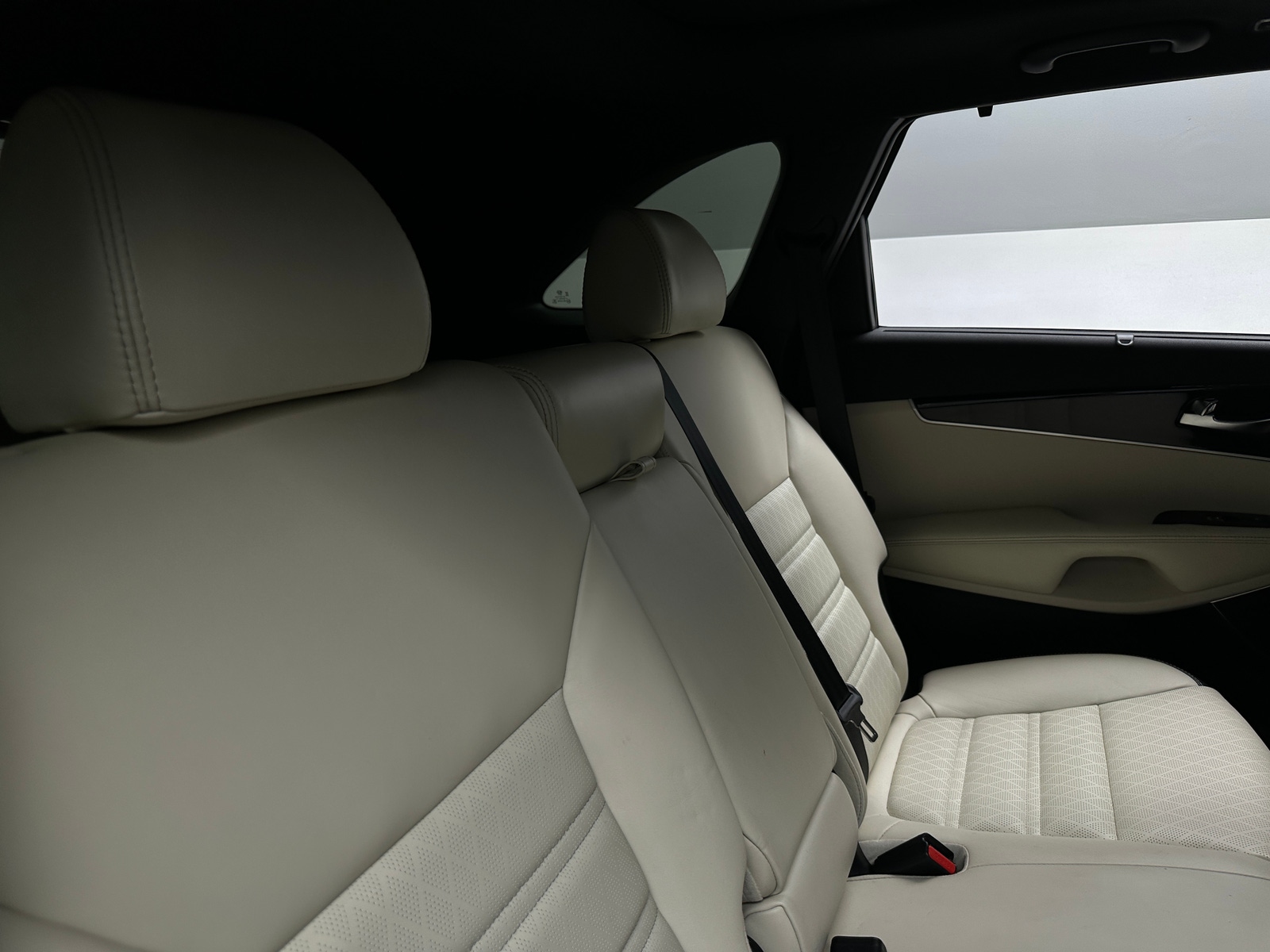 Thumbnail: 2017 Kia Sorento - 5