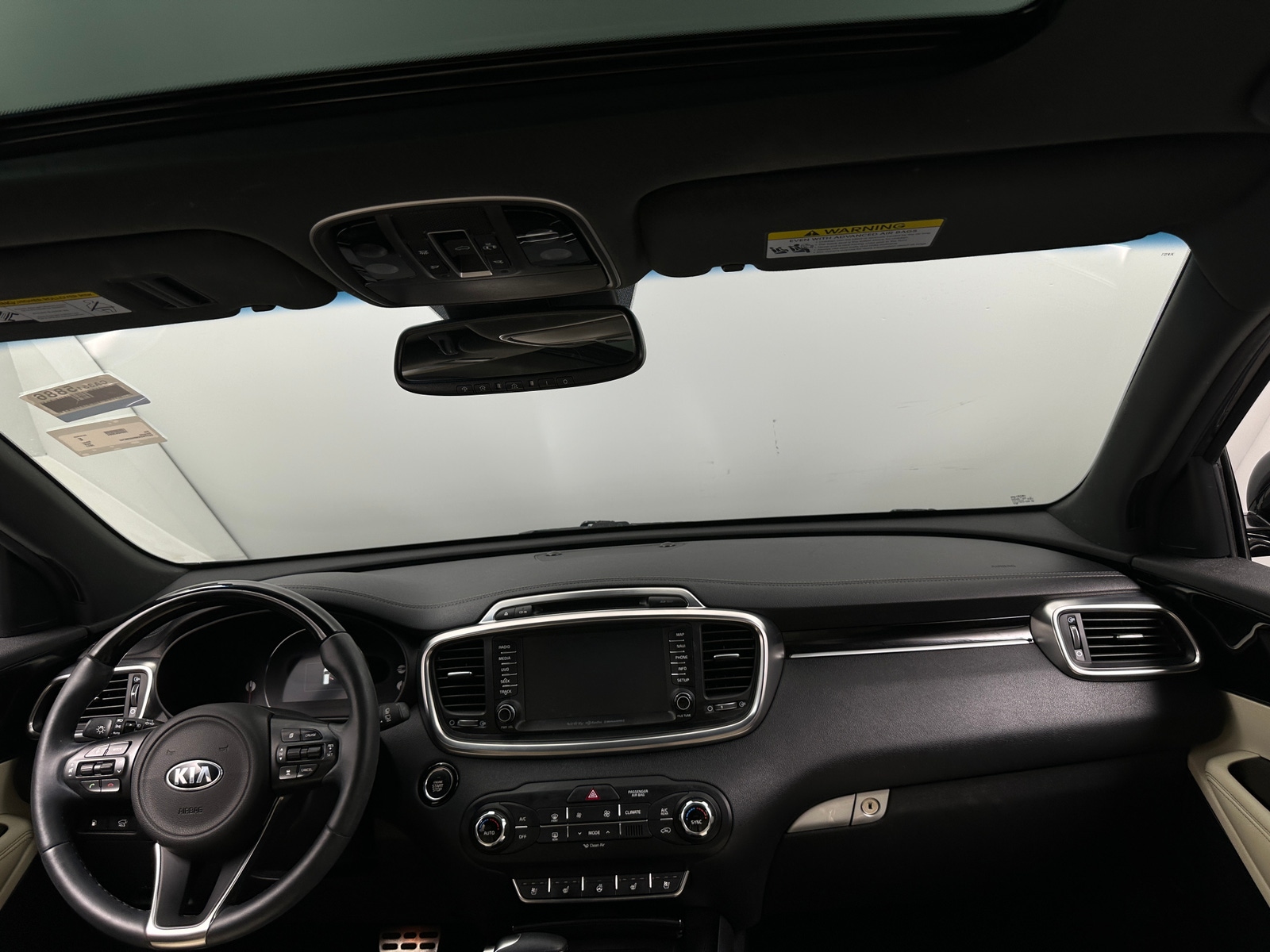 Thumbnail: 2017 Kia Sorento - 2