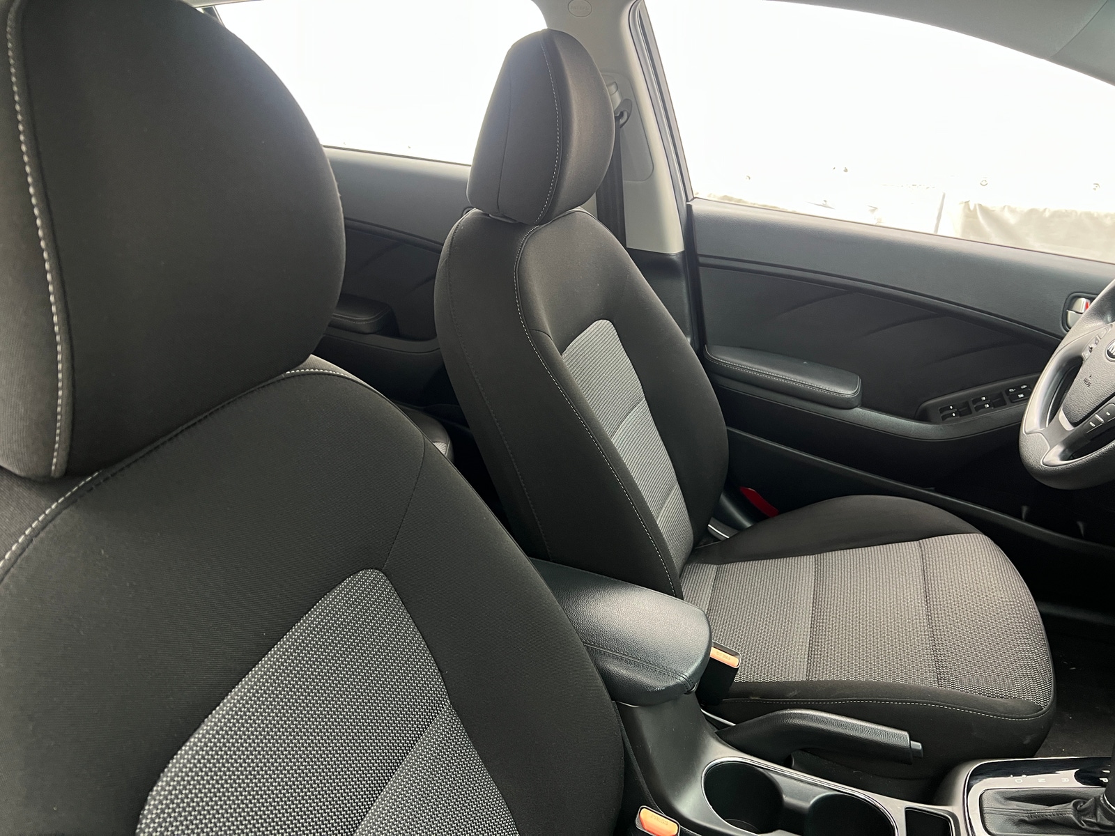 Thumbnail: 2017 Kia Forte - 2