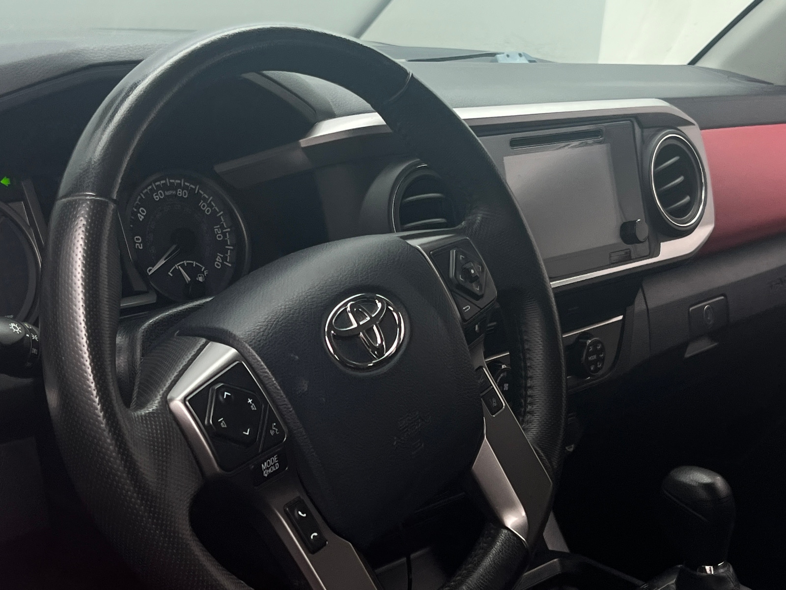 Thumbnail: 2019 Toyota Tacoma - 5