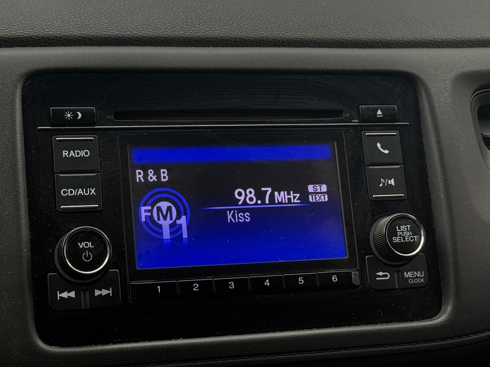 Thumbnail: 2018 Honda HR-V - 4