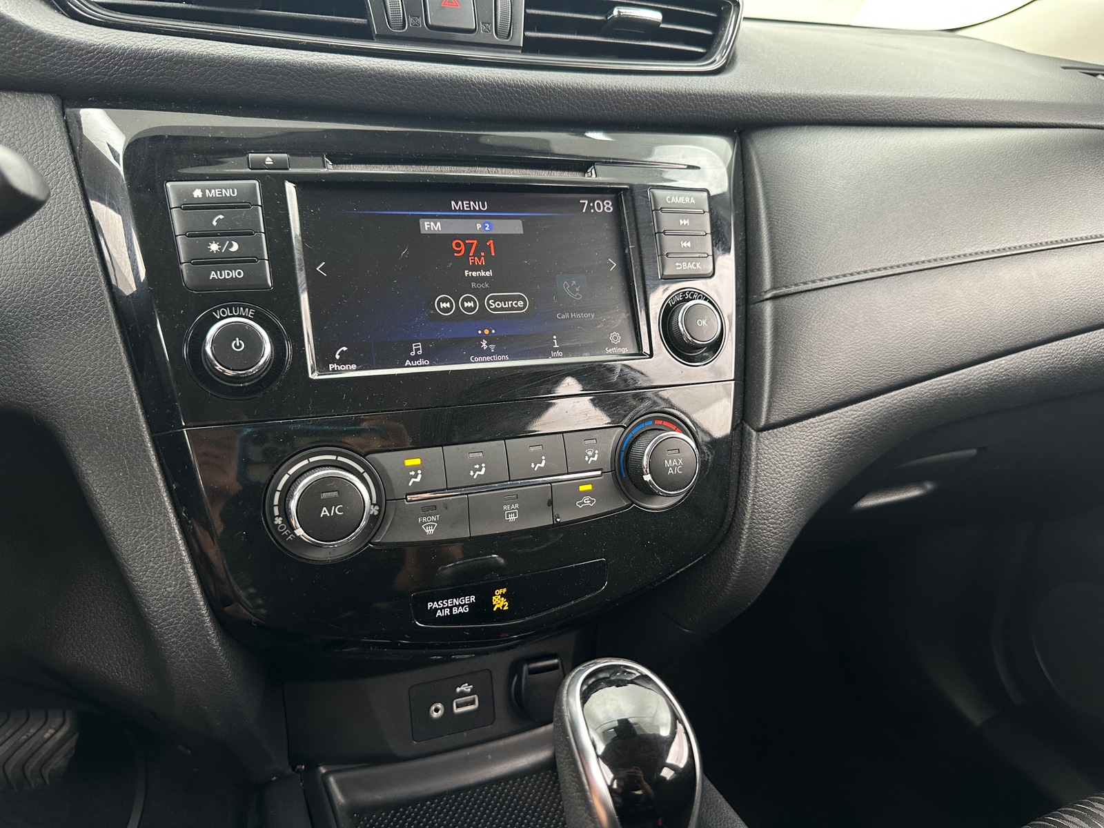 Thumbnail: 2019 Nissan Rogue - 4