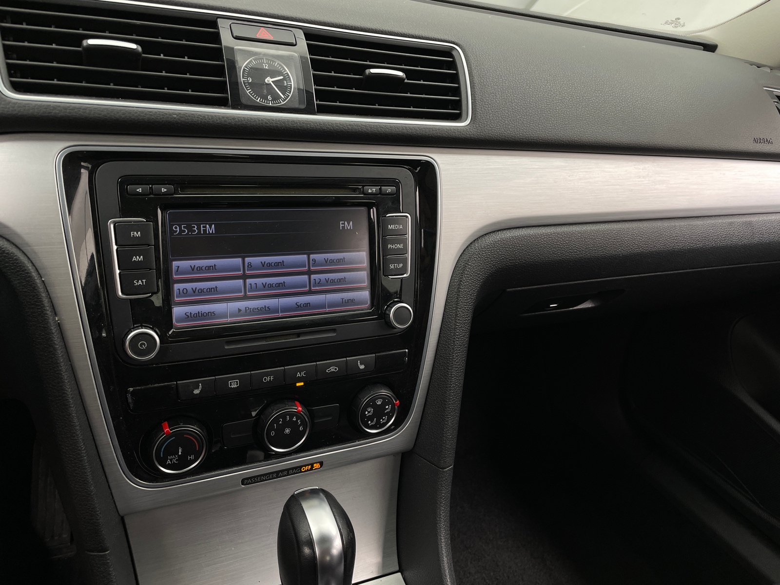 Thumbnail: 2013 Volkswagen Passat - 3