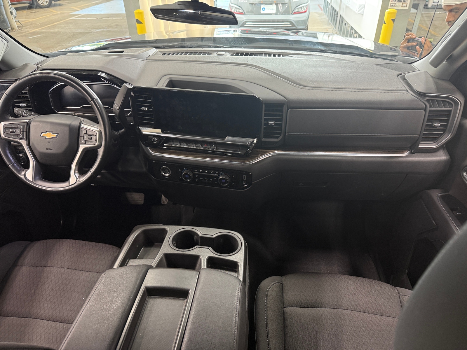 Thumbnail: 2022 Chevrolet Silverado 1500 - 3