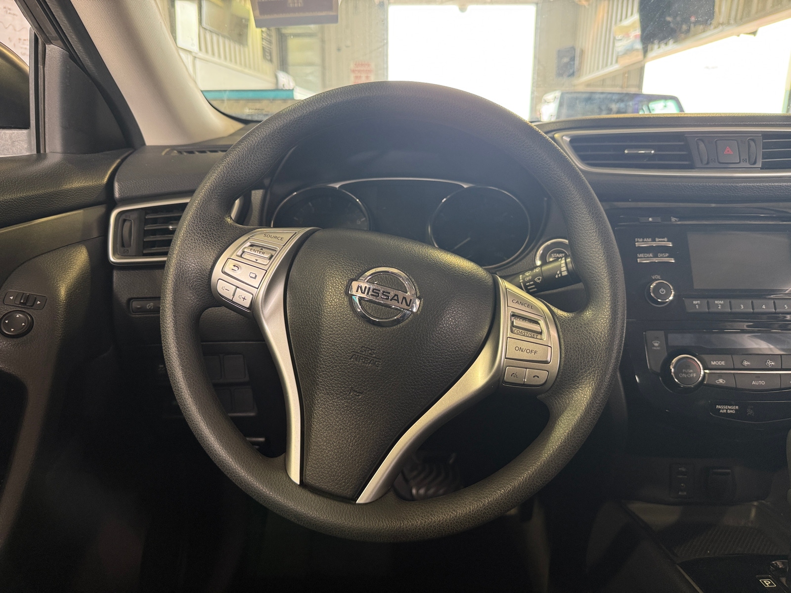 Thumbnail: 2015 Nissan Rogue - 5