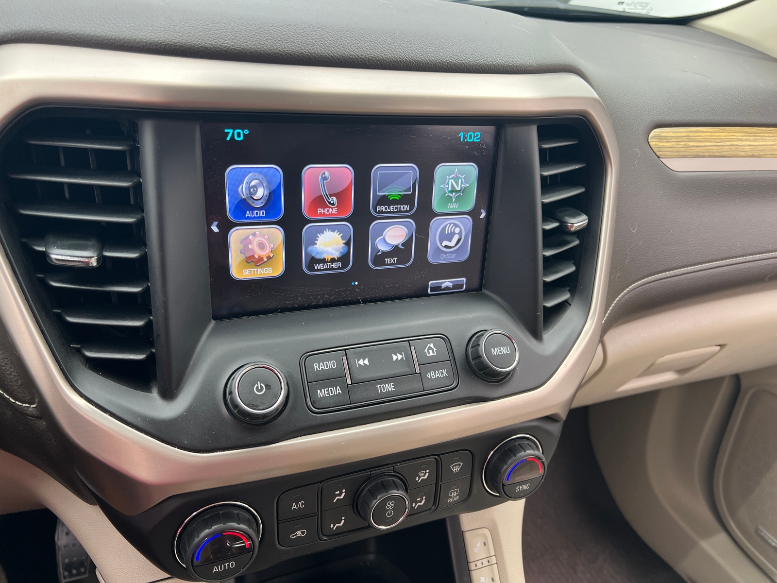 Thumbnail: 2018 GMC Acadia - 3