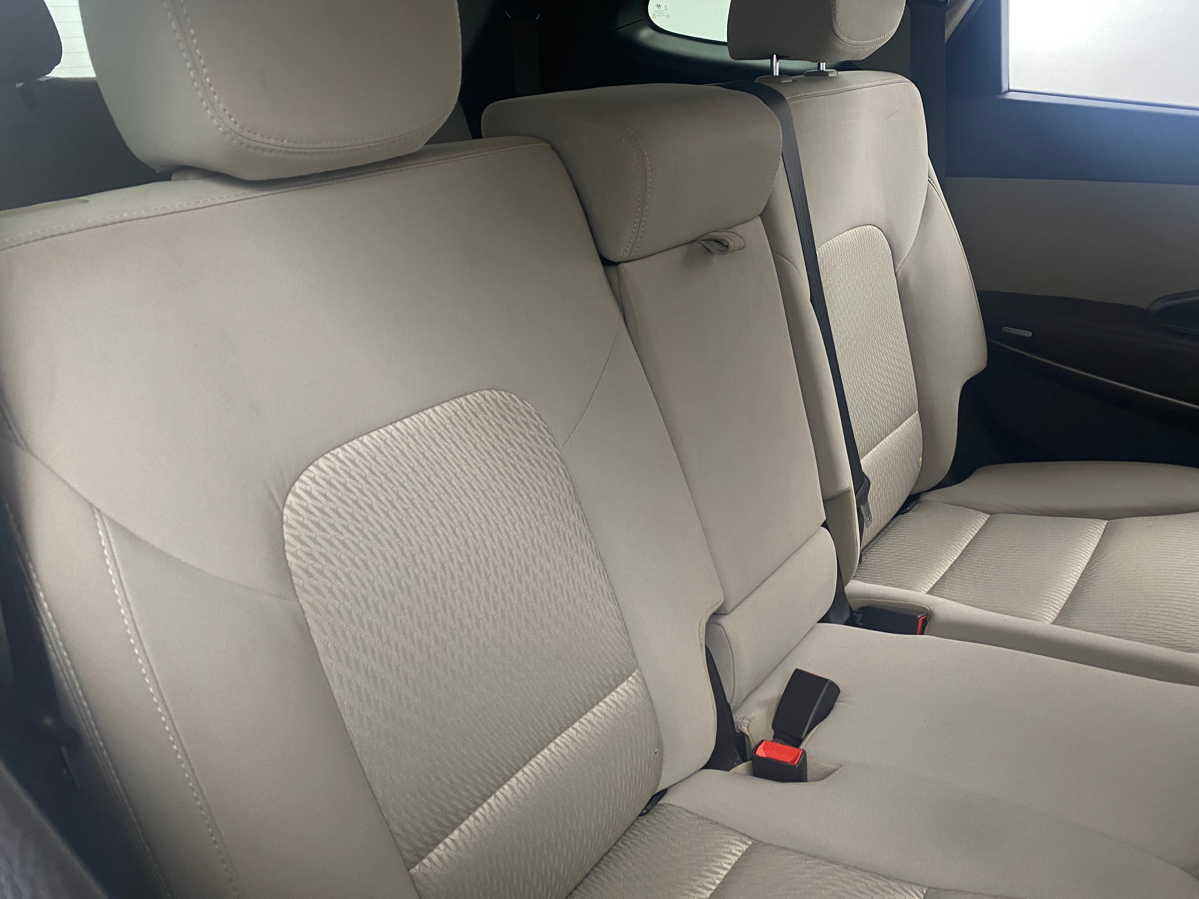 Used 2017 Hyundai Santa Fe SE with VIN KM8SMDHF8HU174279 for sale in Oak Creek, WI