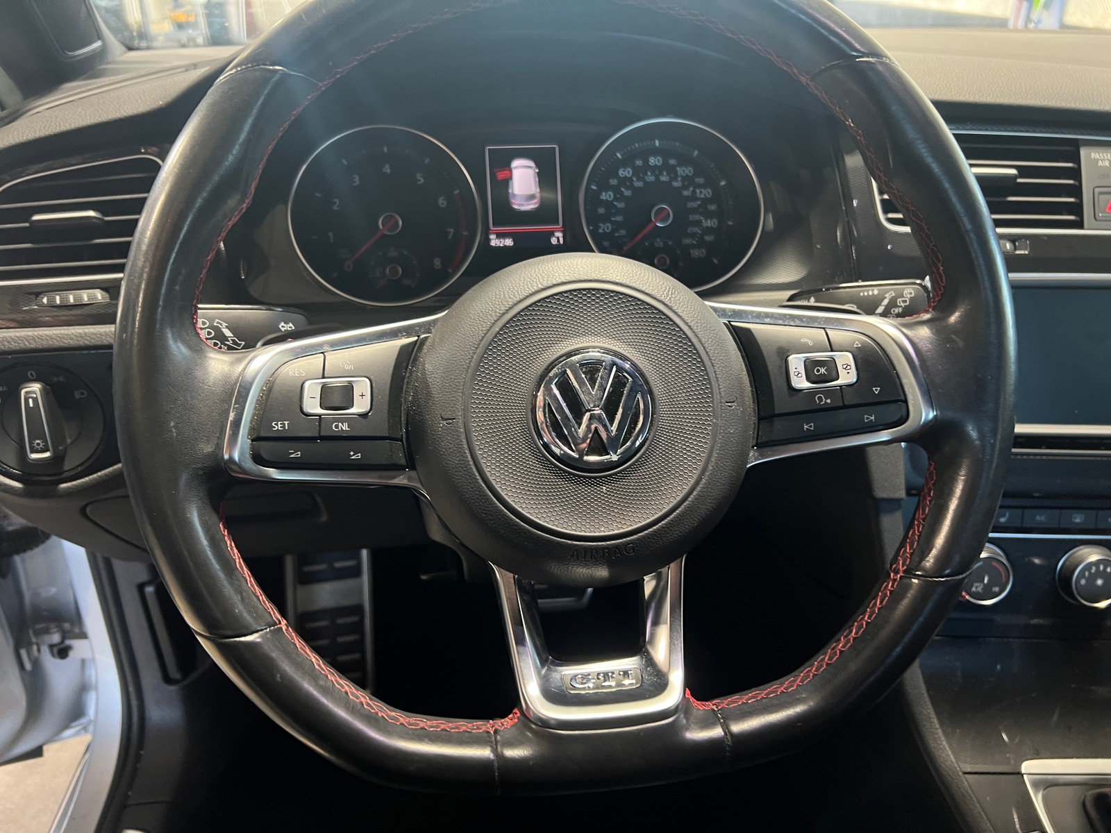 Thumbnail: 2017 Volkswagen Golf - 5
