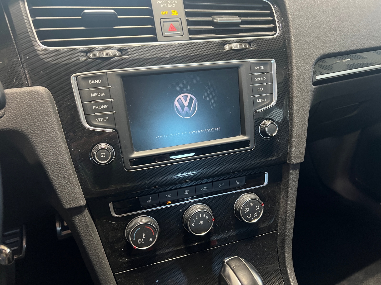 Thumbnail: 2017 Volkswagen Golf - 4