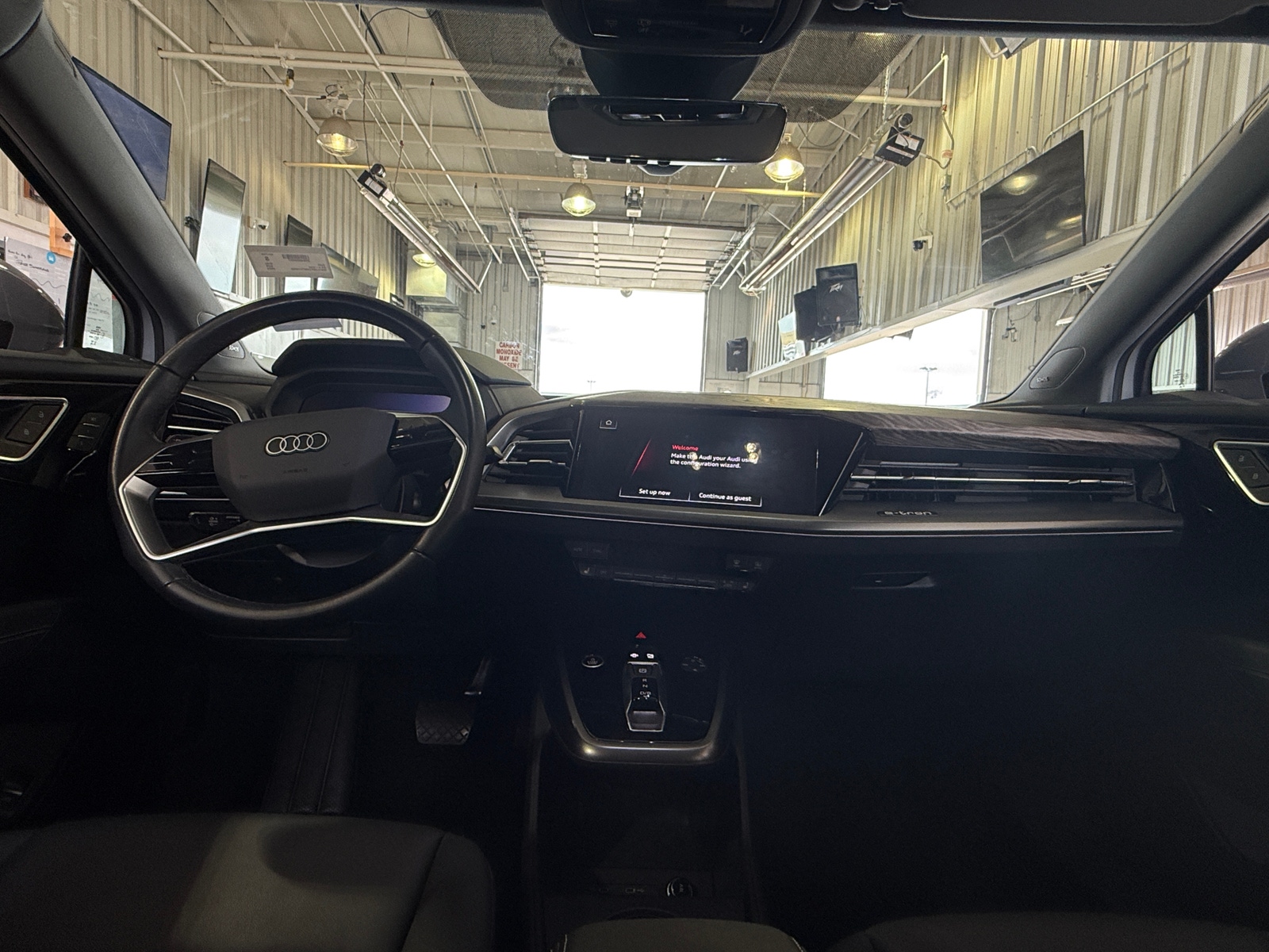 Thumbnail: 2024 Audi Q4 e-tron - 2