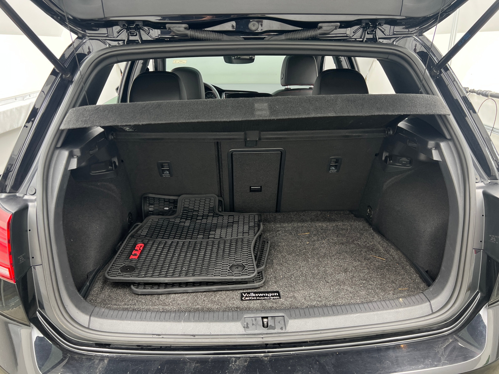 Thumbnail: 2019 Volkswagen Golf - 6