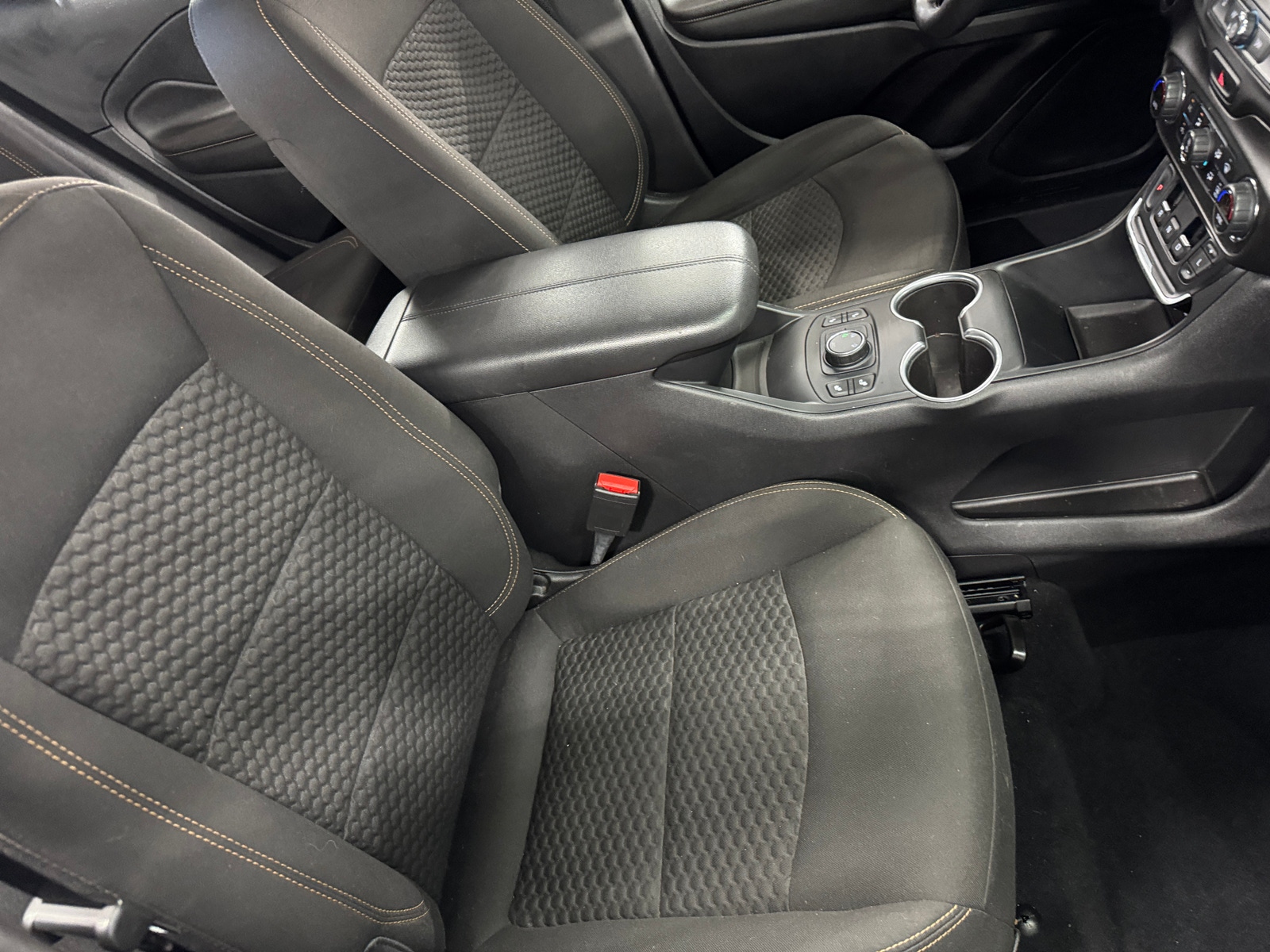 Thumbnail: 2020 GMC Terrain - 2