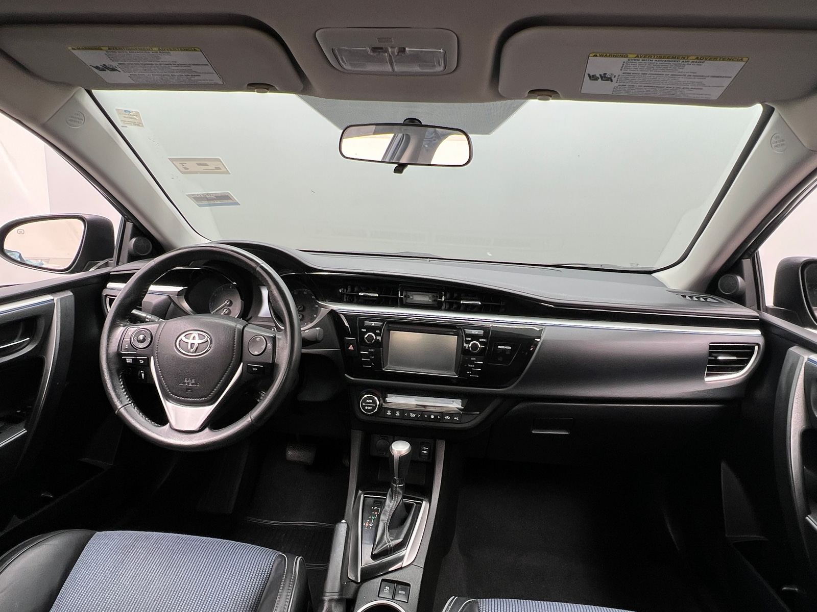 Thumbnail: 2015 Toyota Corolla - 3