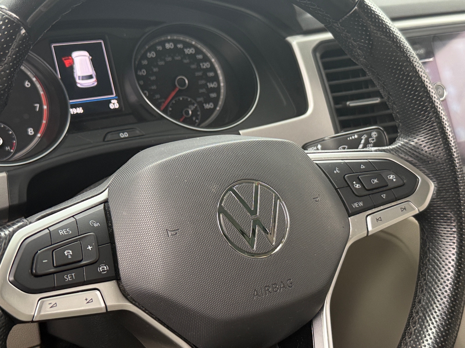 Thumbnail: 2021 Volkswagen Atlas - 4
