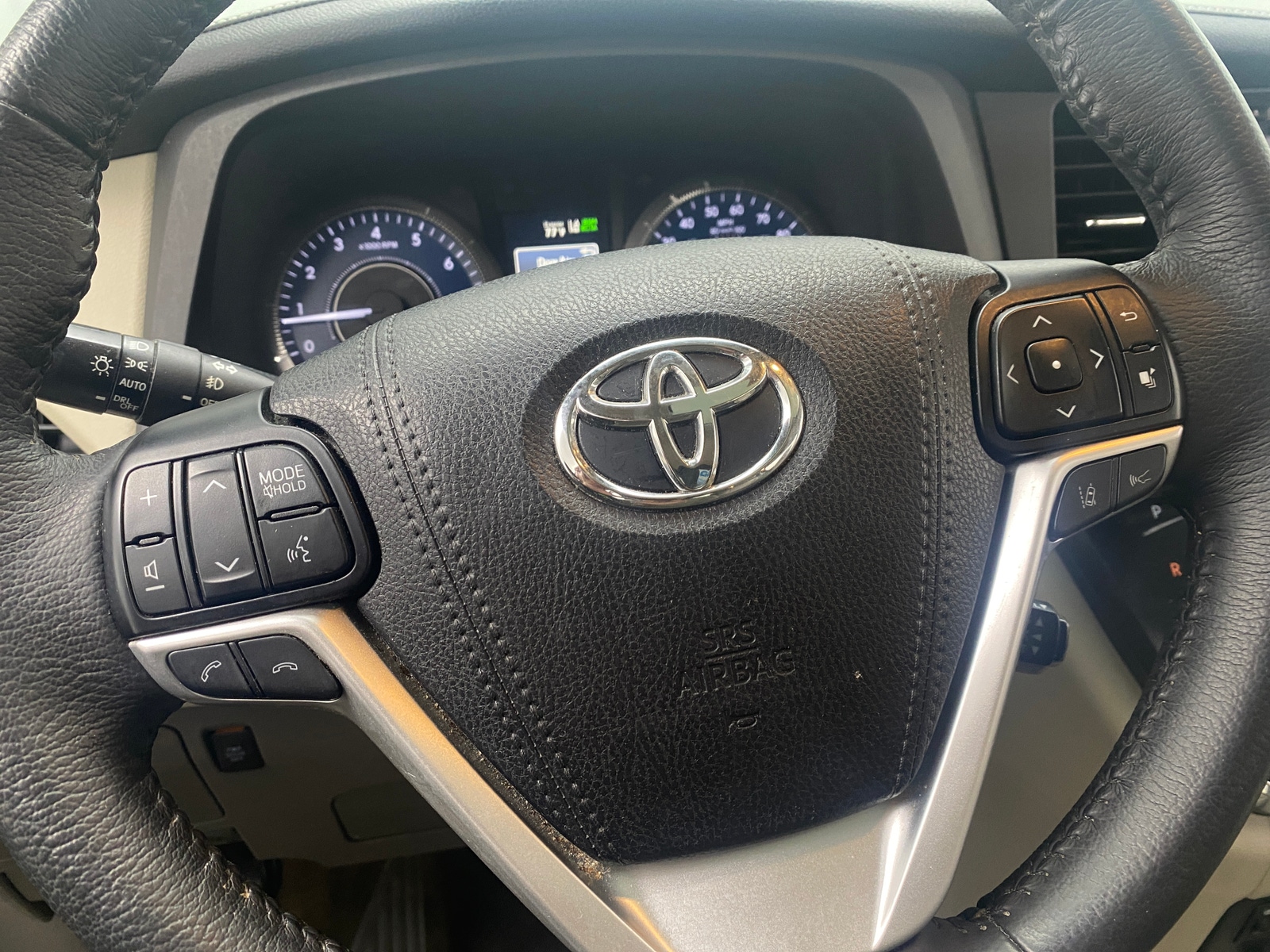 Thumbnail: 2018 Toyota Sienna - 4