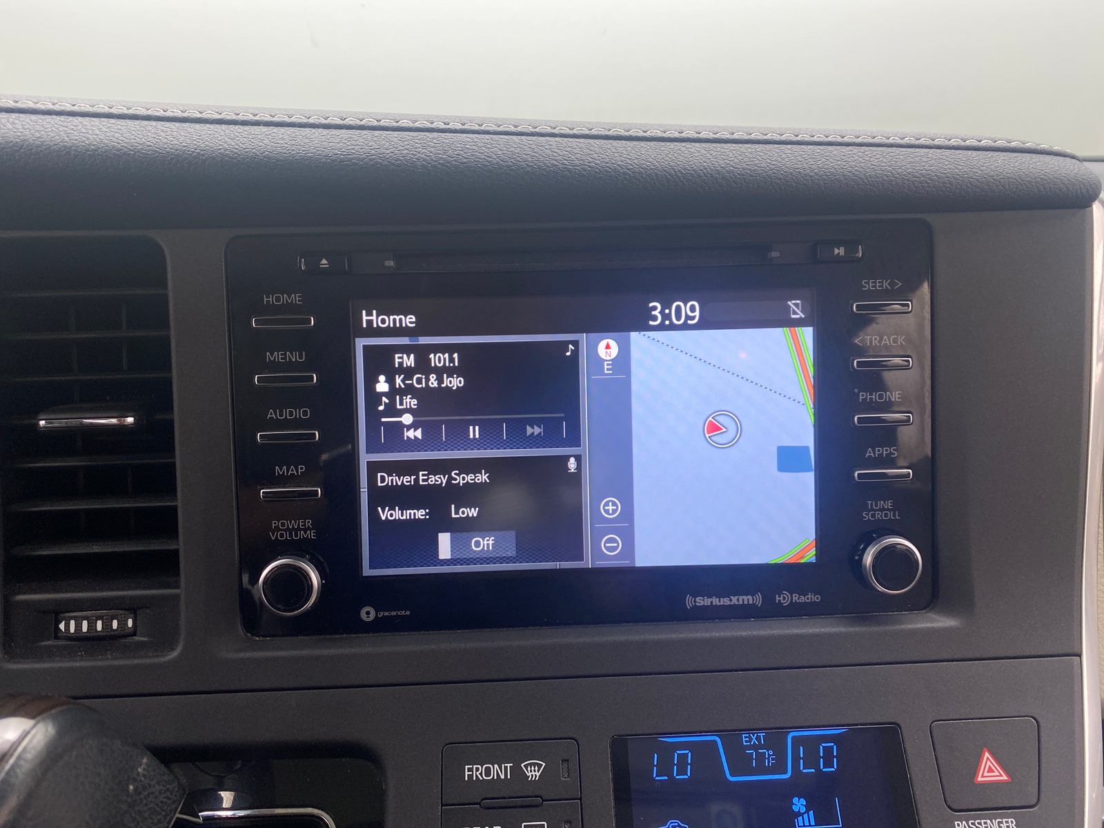 Thumbnail: 2018 Toyota Sienna - 3