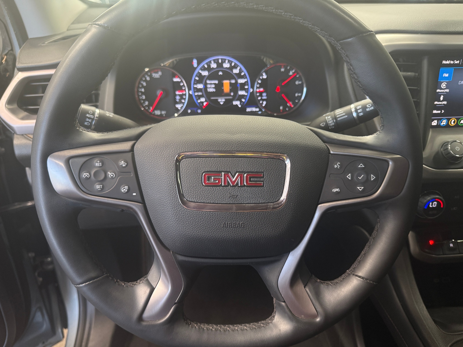 Thumbnail: 2023 GMC Acadia - 4