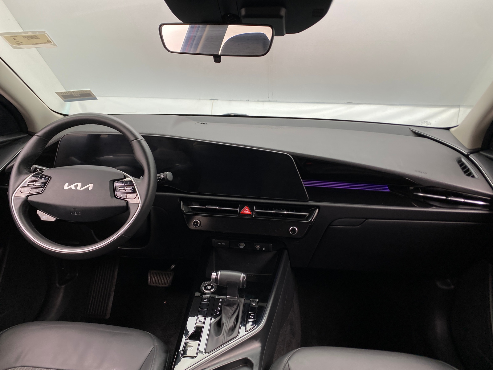 Thumbnail: 2023 Kia Niro - 3