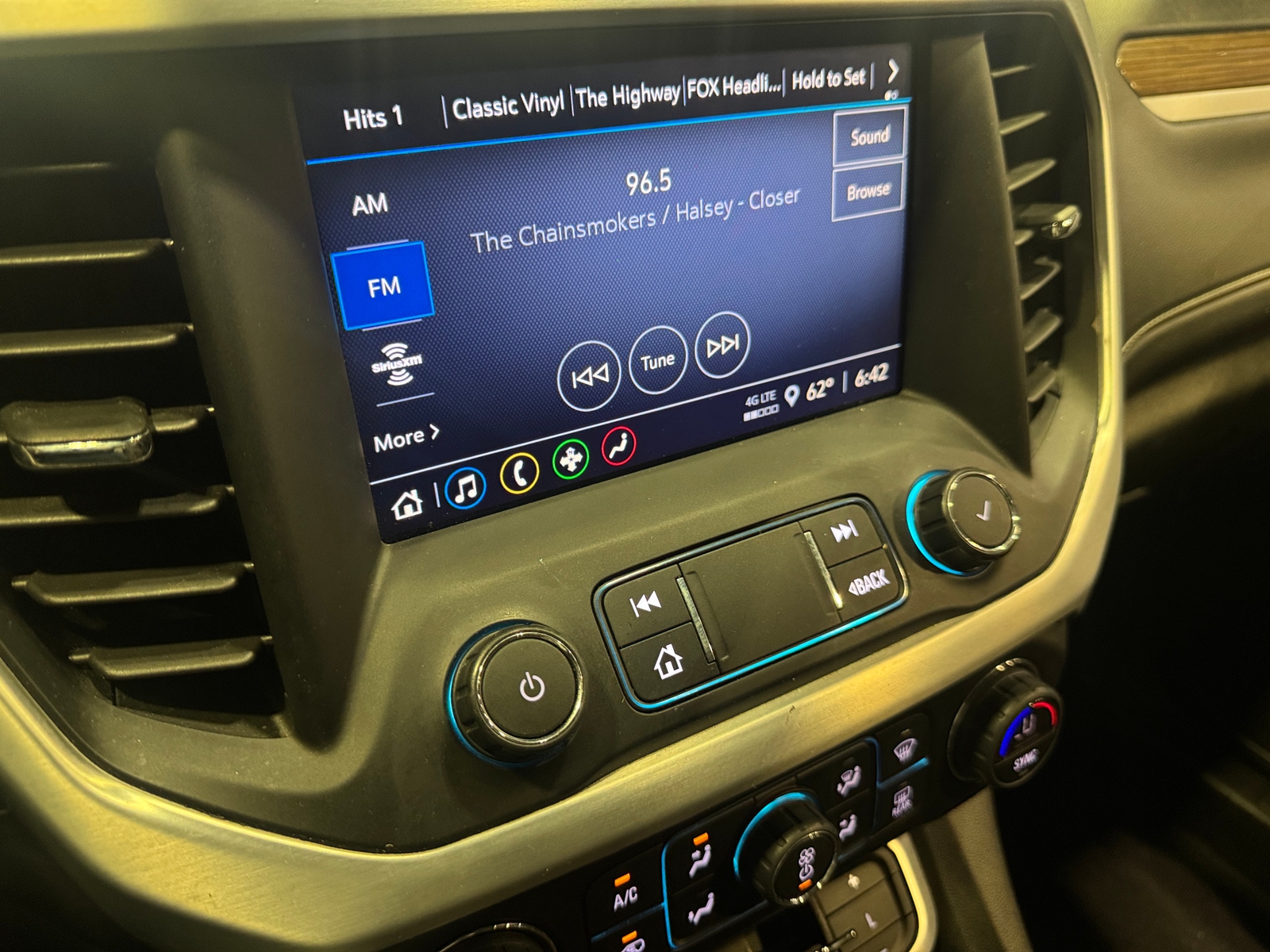 Thumbnail: 2021 GMC Acadia - 4