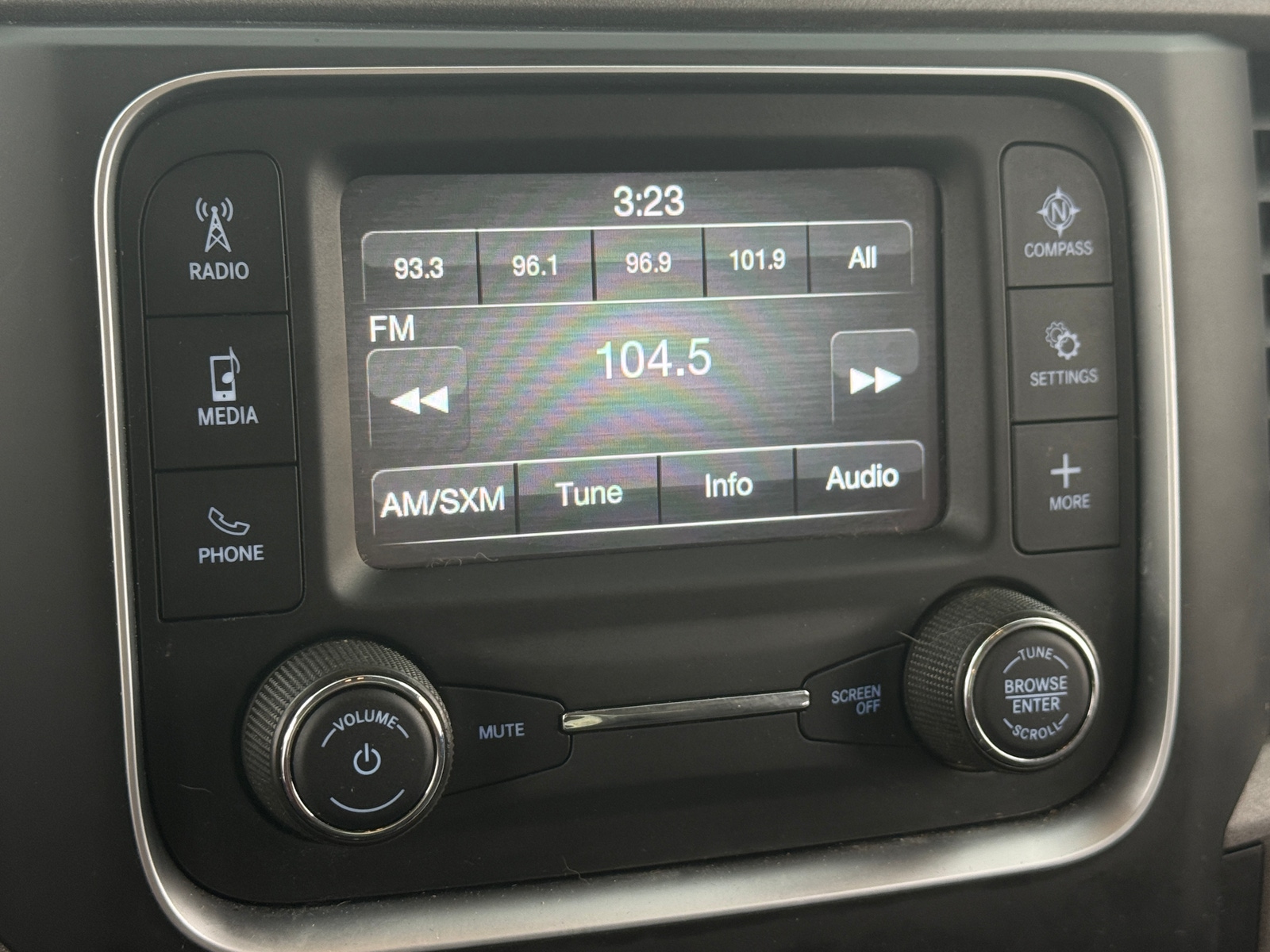 Thumbnail: 2021 RAM 1500 Classic - 4