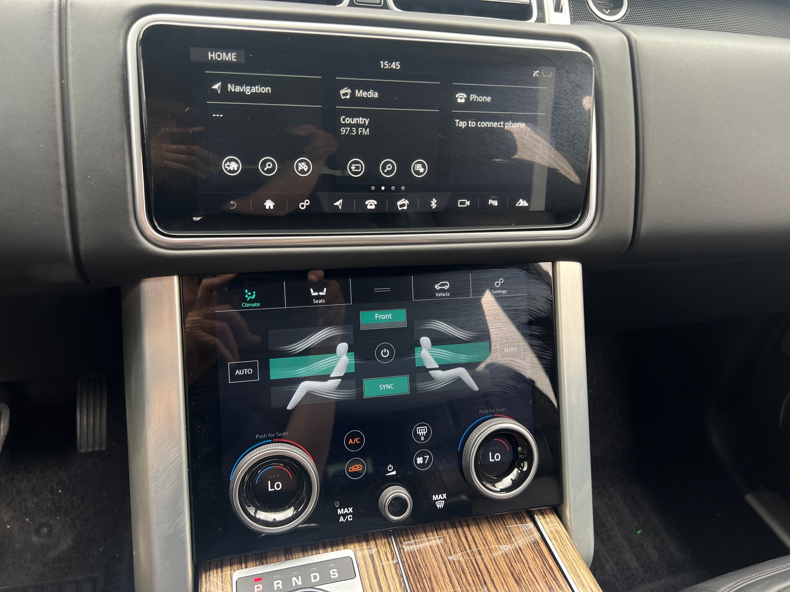 Thumbnail: 2019 Land Rover Range Rover - 3