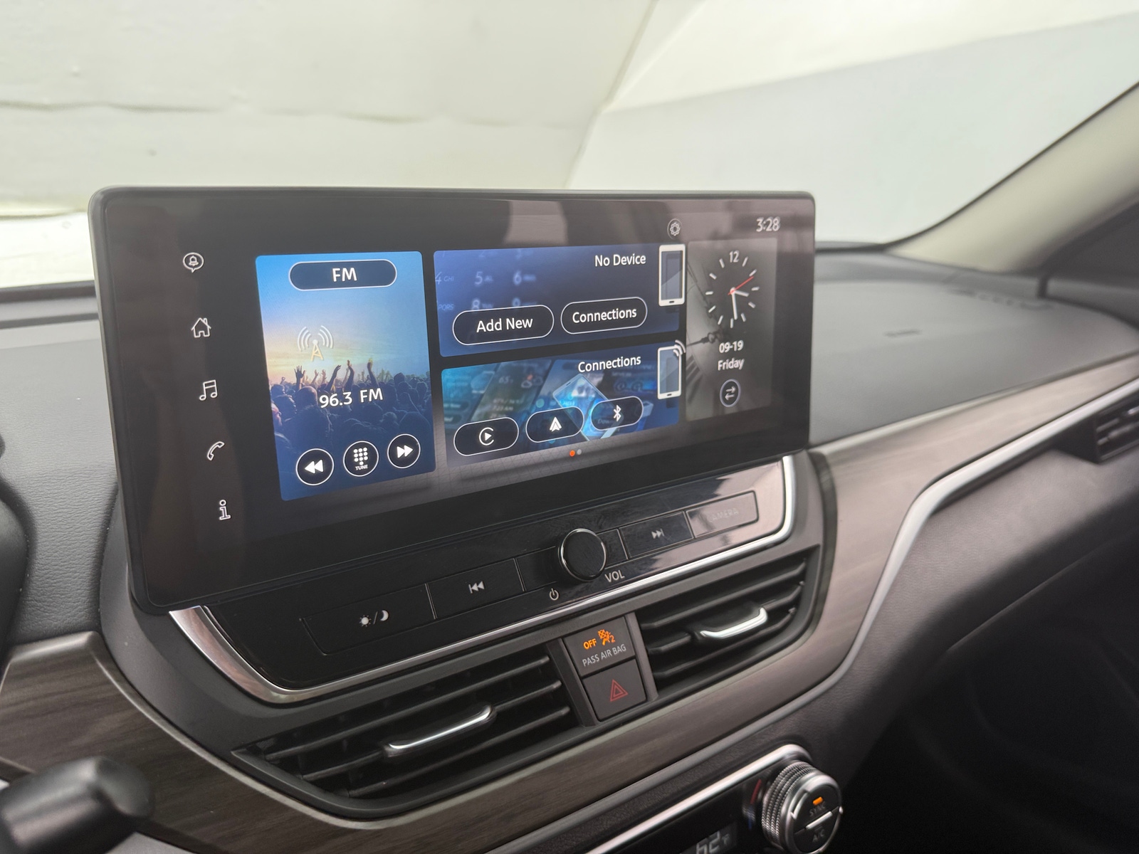 Thumbnail: 2025 Nissan Altima - 4